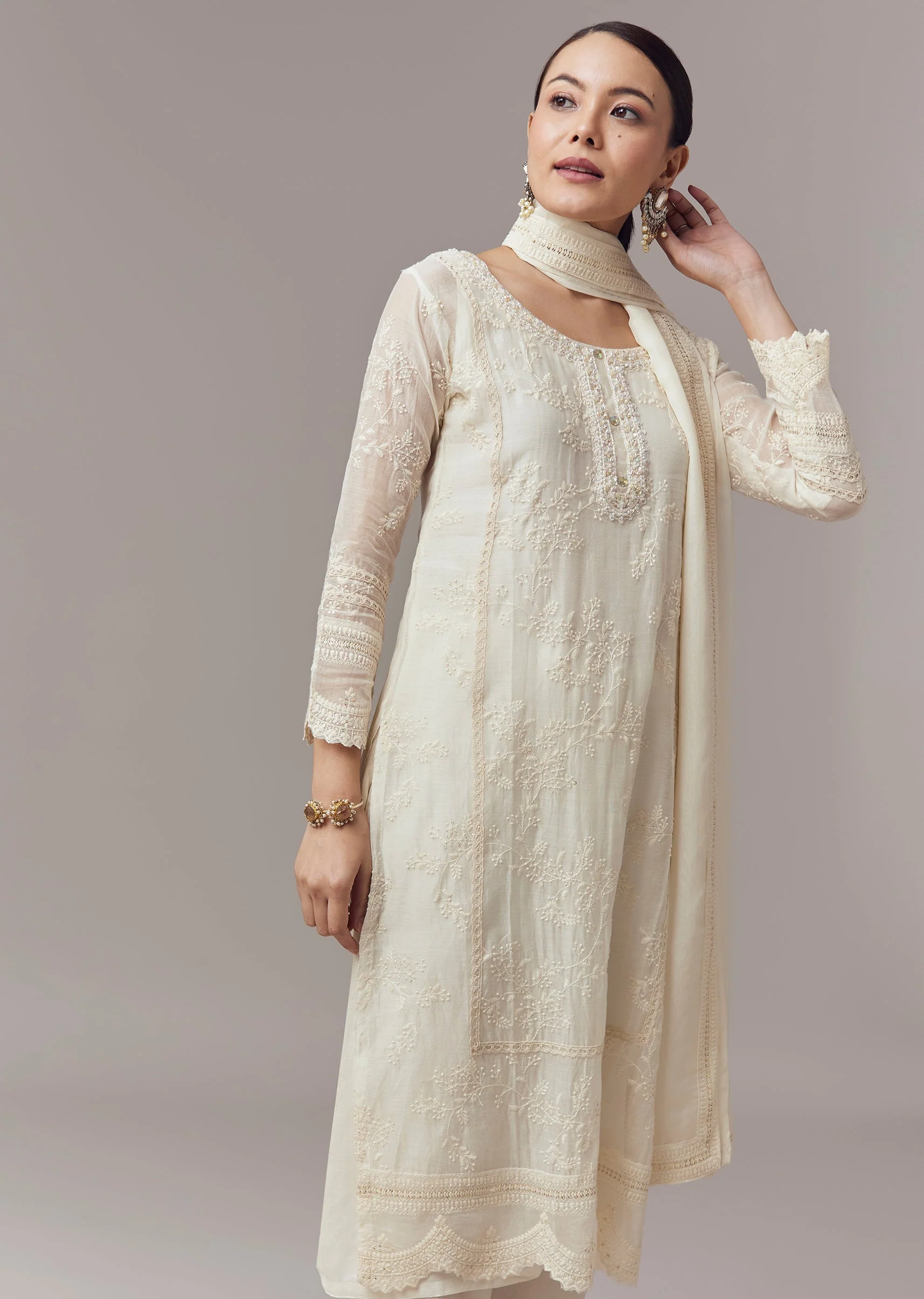Ivory Kurta Set With Thread Sequins And Moti Work And Dupatta - Image 4