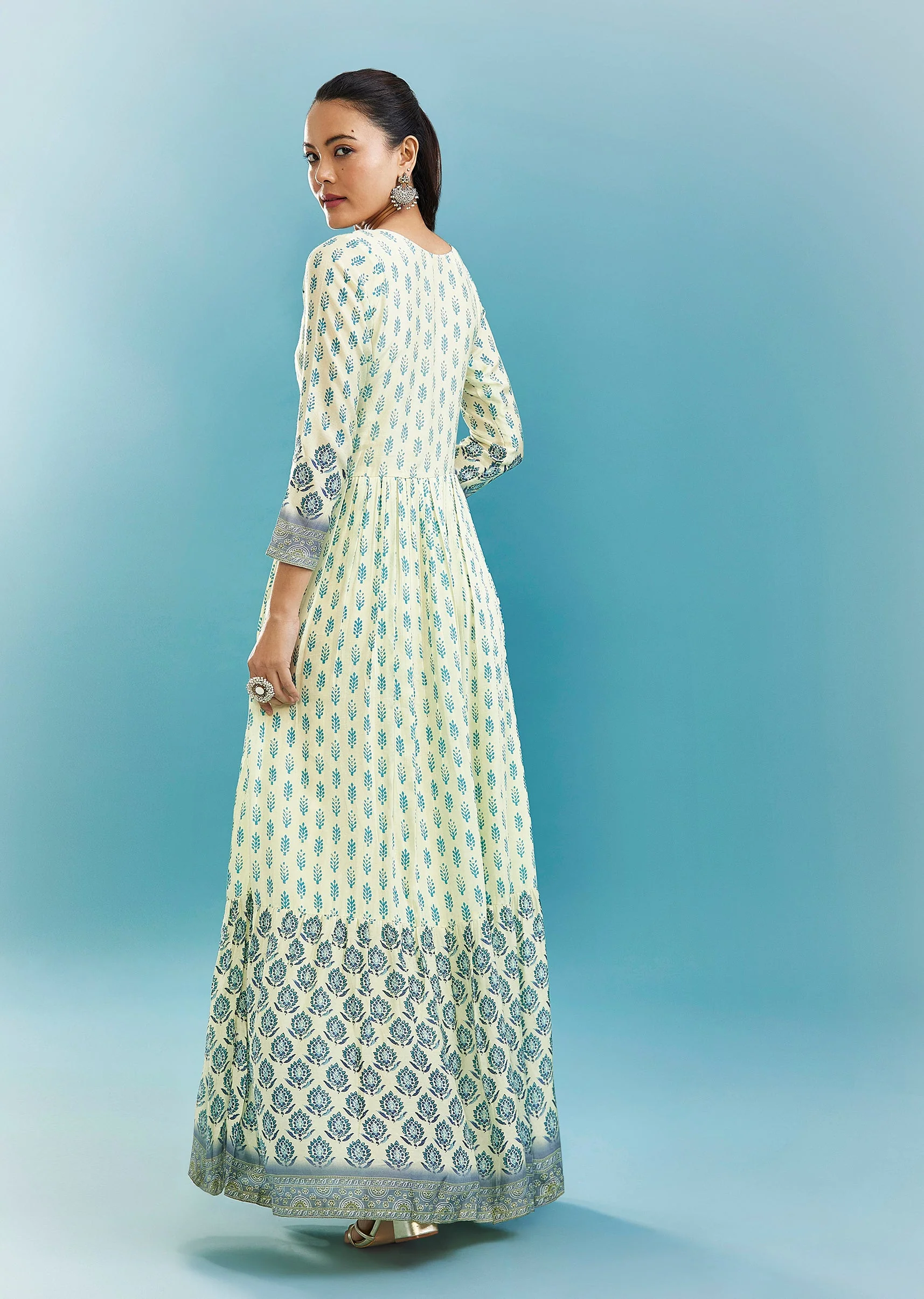 Ivory Printed Kurti With Zari And Gotta Work - Image 5
