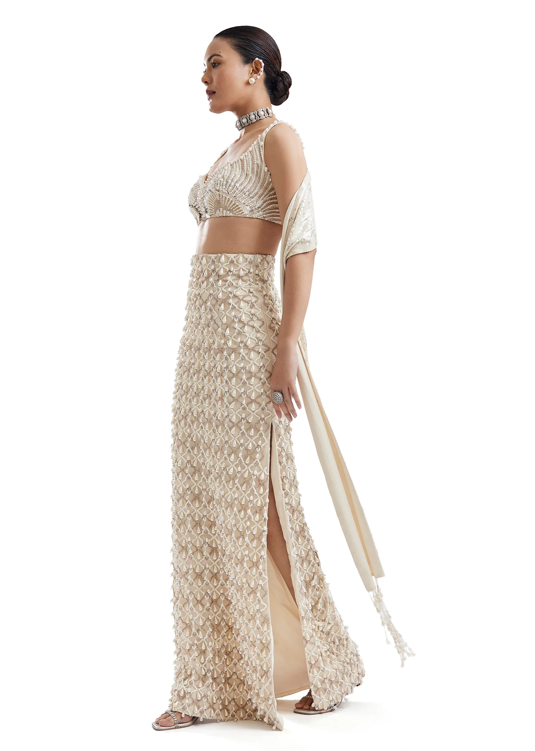 Ivory Sweetheart Neck Lehenga With Stole Dupatta - Image 4
