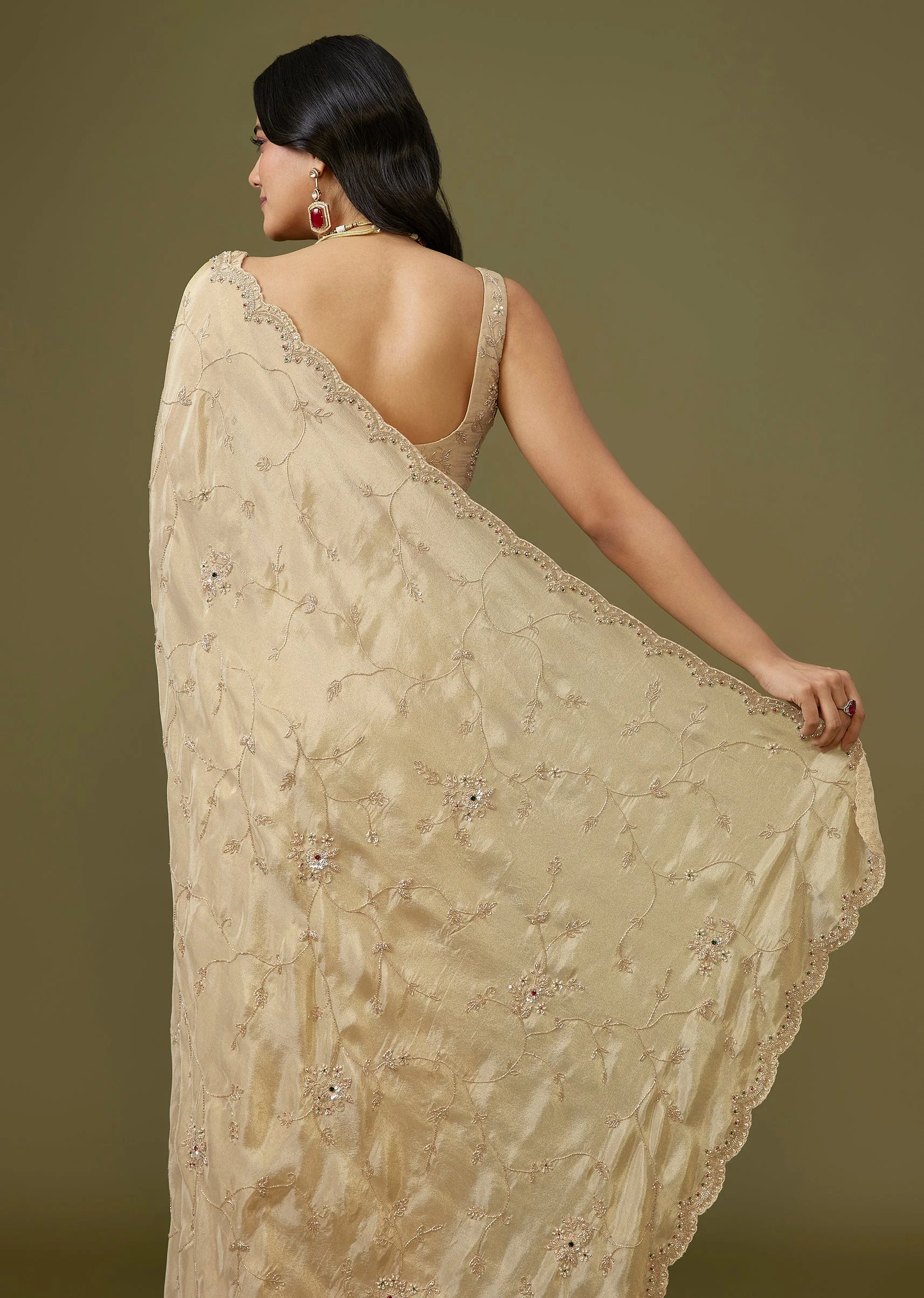 Ivory Tissue Saree With Floral Scallop Border - Image 6