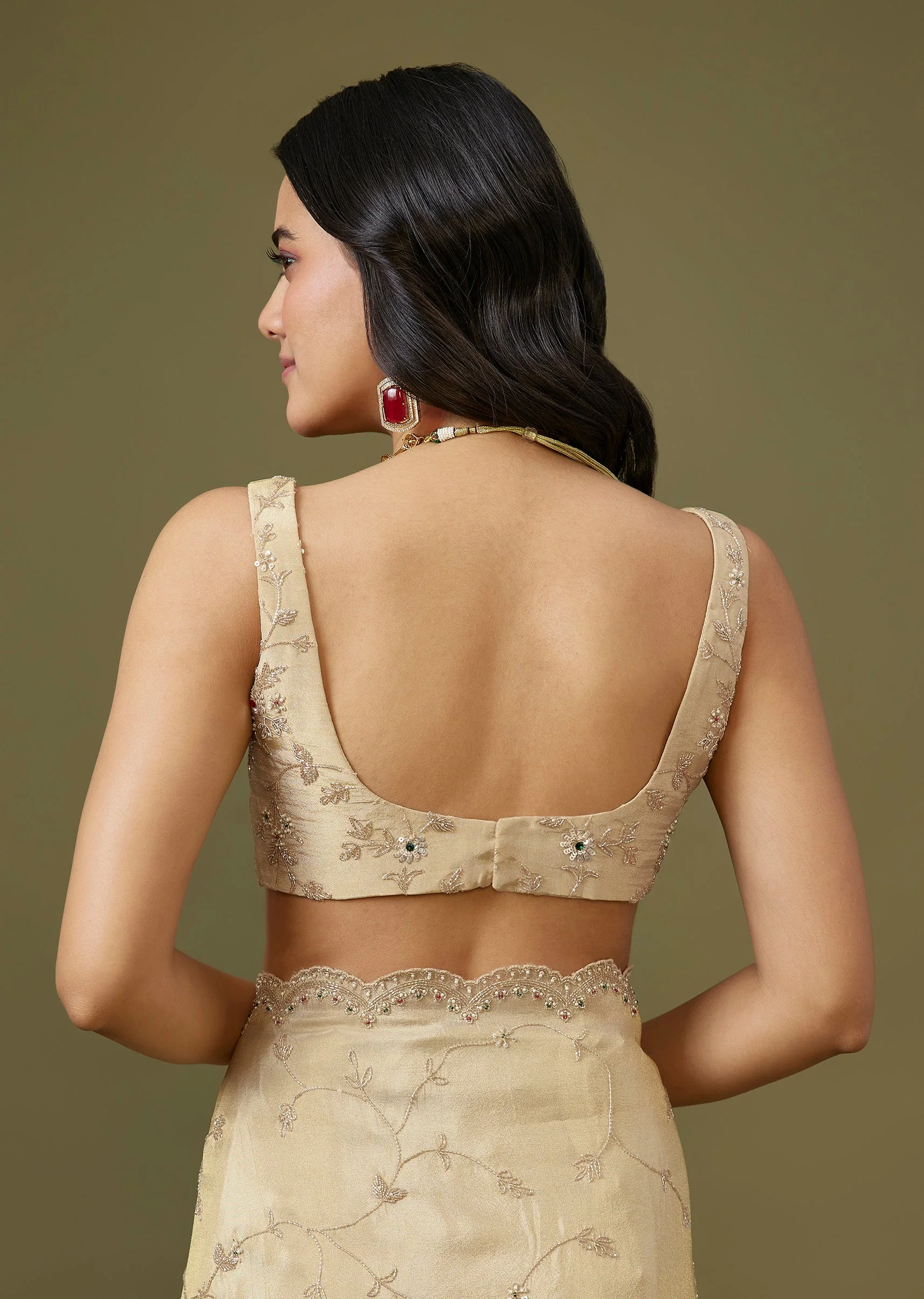 Ivory Tissue Saree With Floral Scallop Border - Image 8