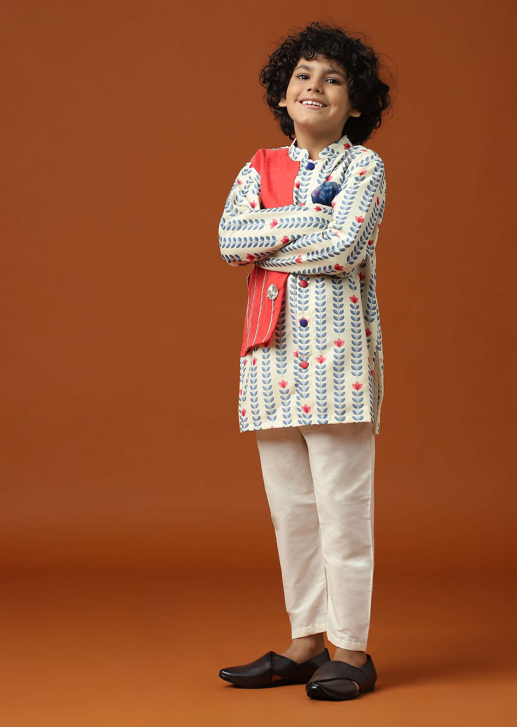 Kalki Coral White Printed Kurta Set In Cotton Silk For Boys - Image 5