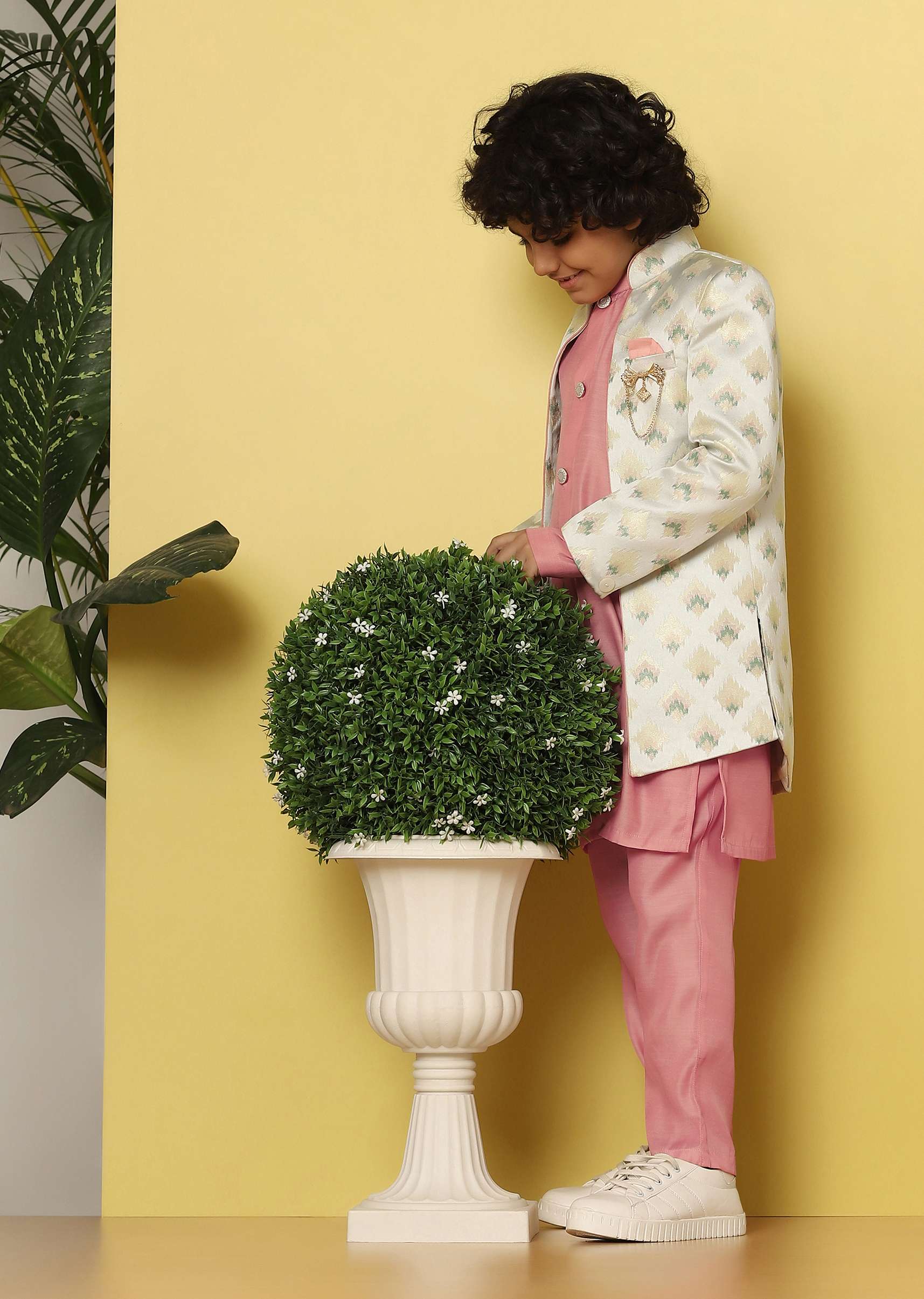 Kalki Pink Printed Sherwani Set In Raw Silk For Boys - Image 3