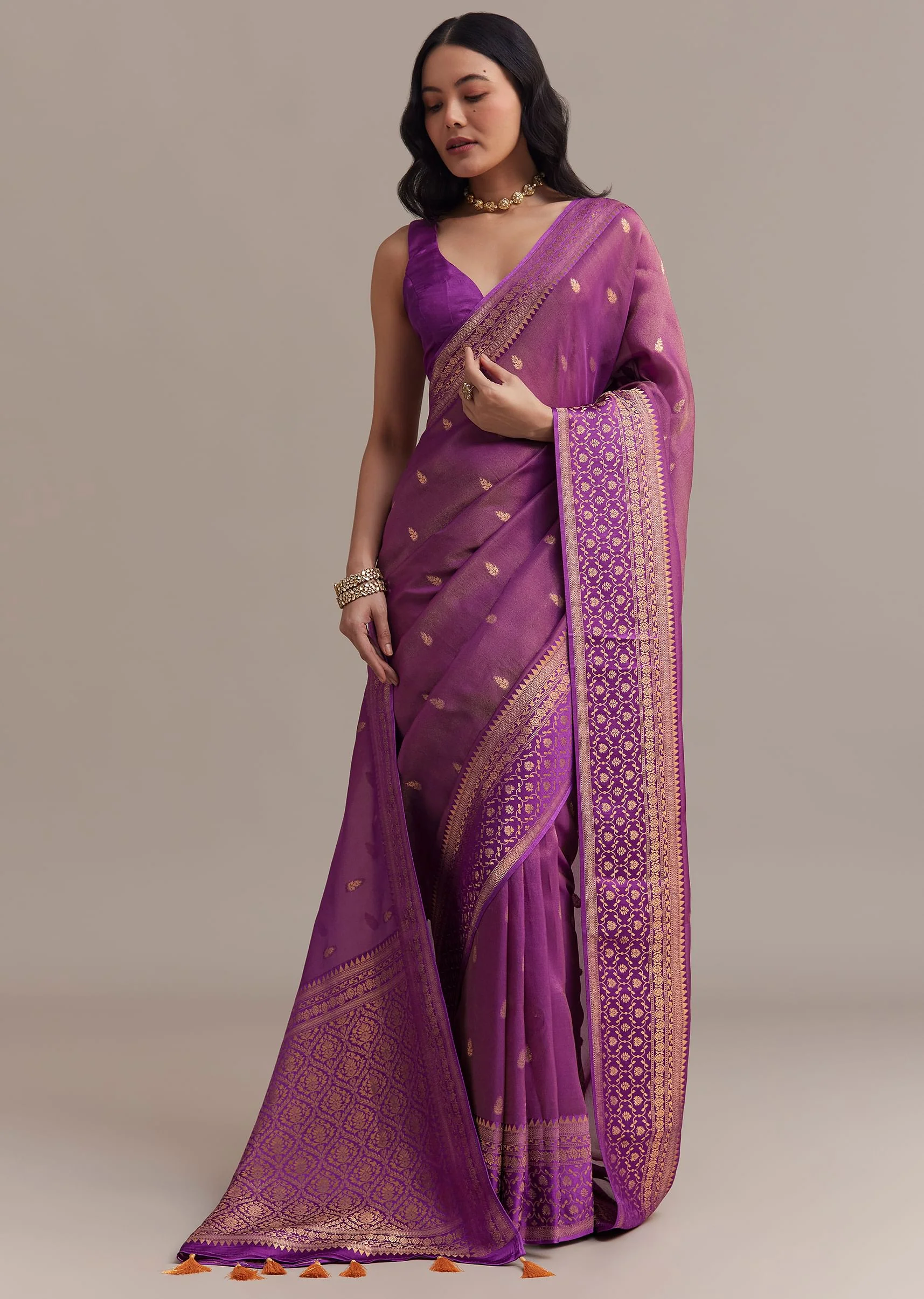 Lavendar Tissue Silk Saree With Butti Work And Chanderi Zari Woven Border - Image 3