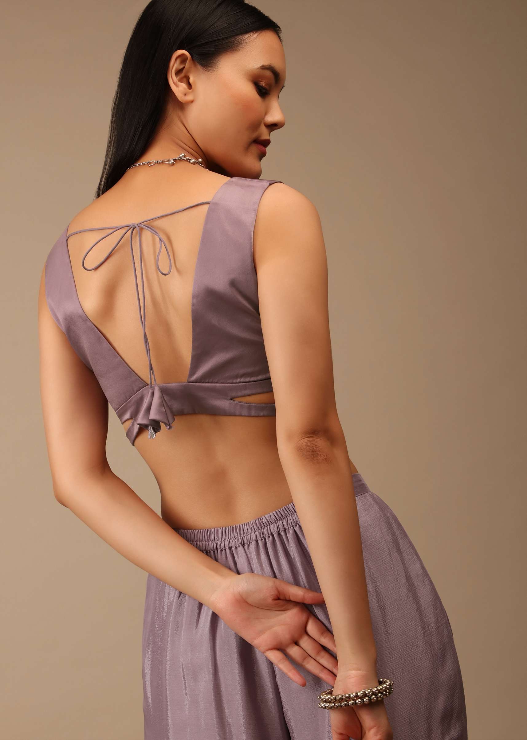 Lavender Ash Sleeveless Blouse In Satin With A Plunging Geometric Neckline - Image 2