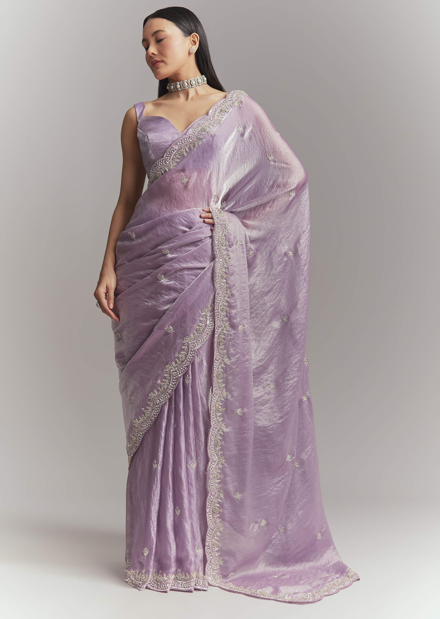 Lavender Chinon Embroidered Saree With Floral Embroidery - Image 3