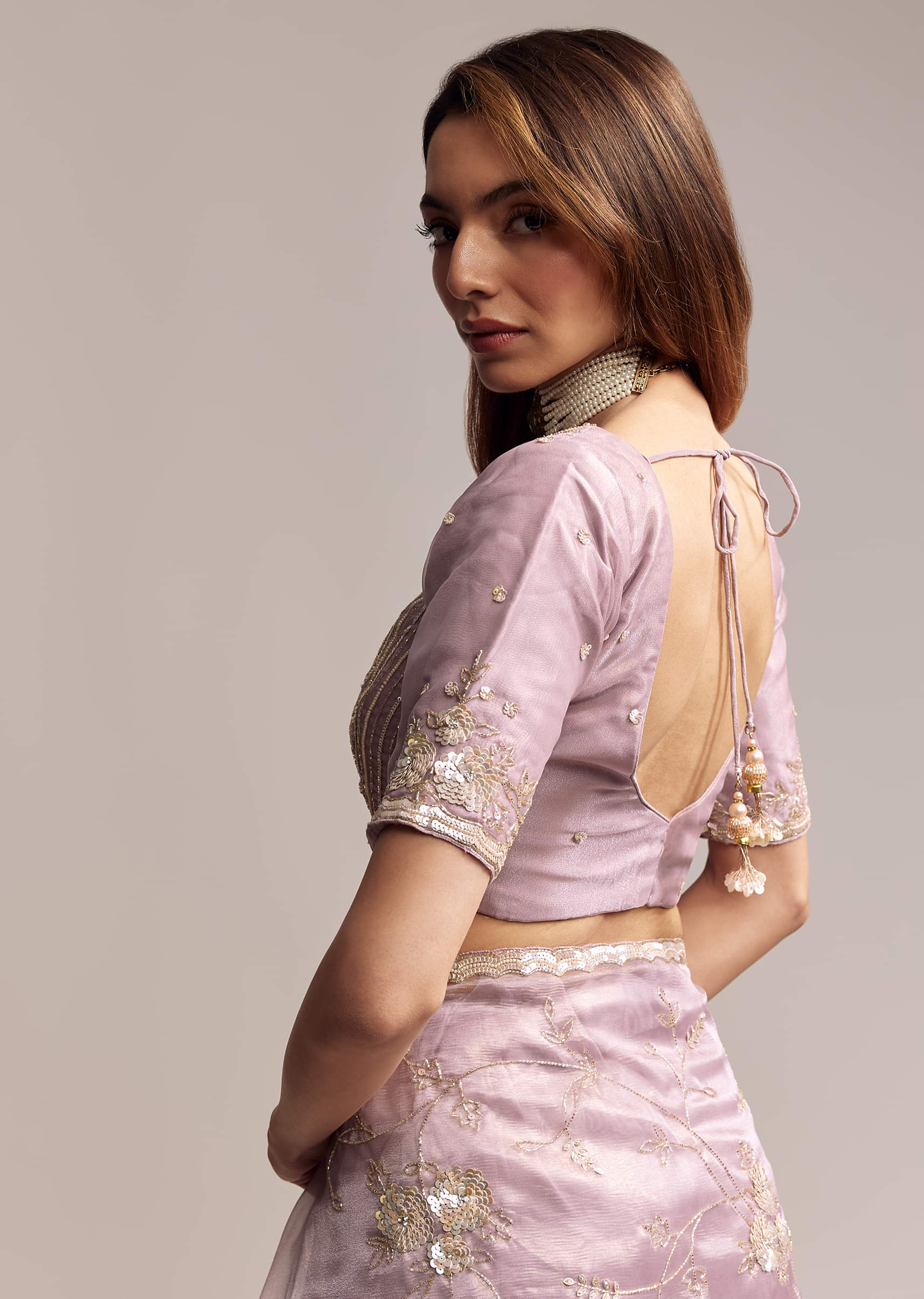 Lavender Crush Tissue Saree With Floral Embroidery - Image 7