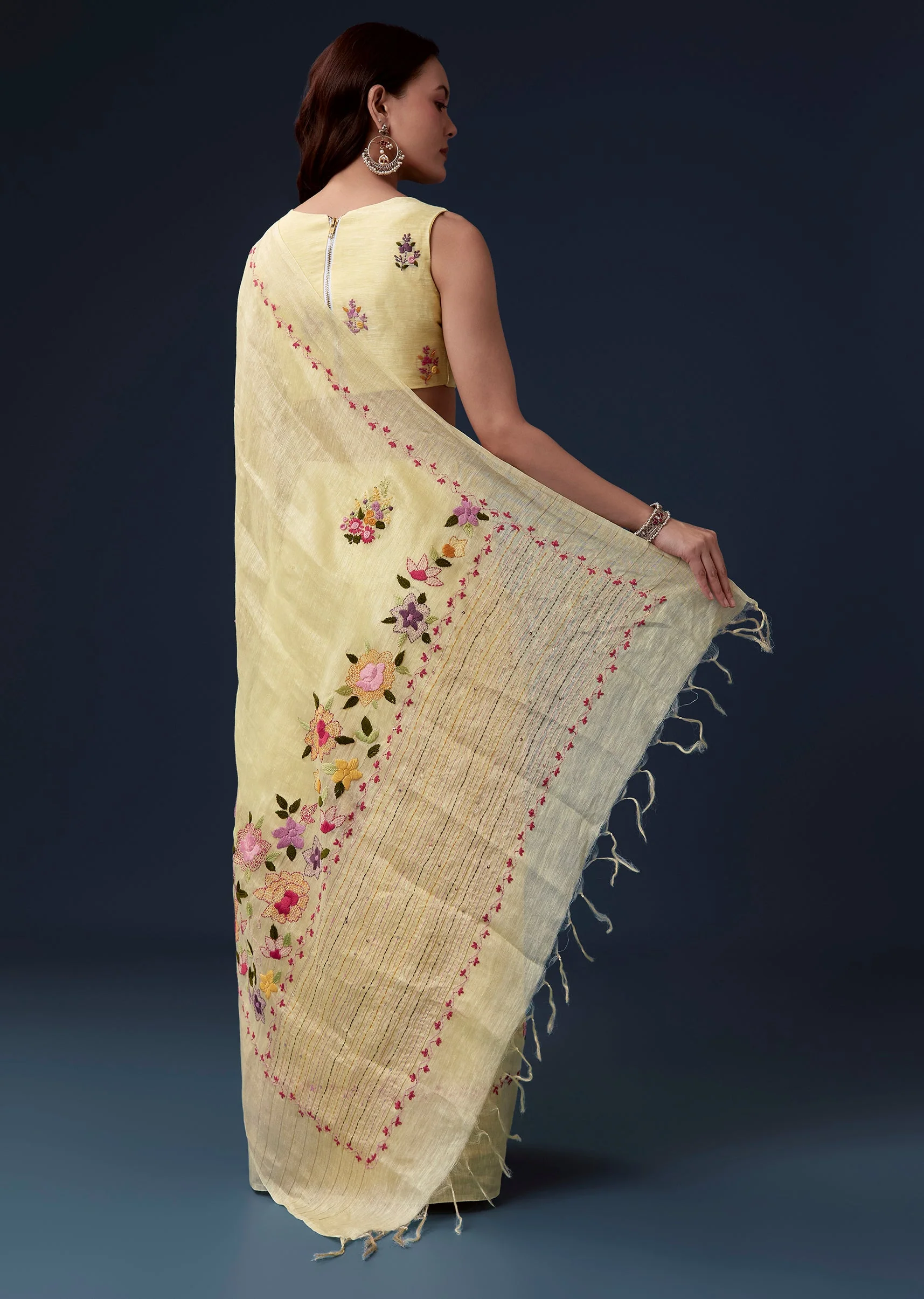 Lemon Yellow Linen Saree With Resham Thread Floral Embroidery - Image 4
