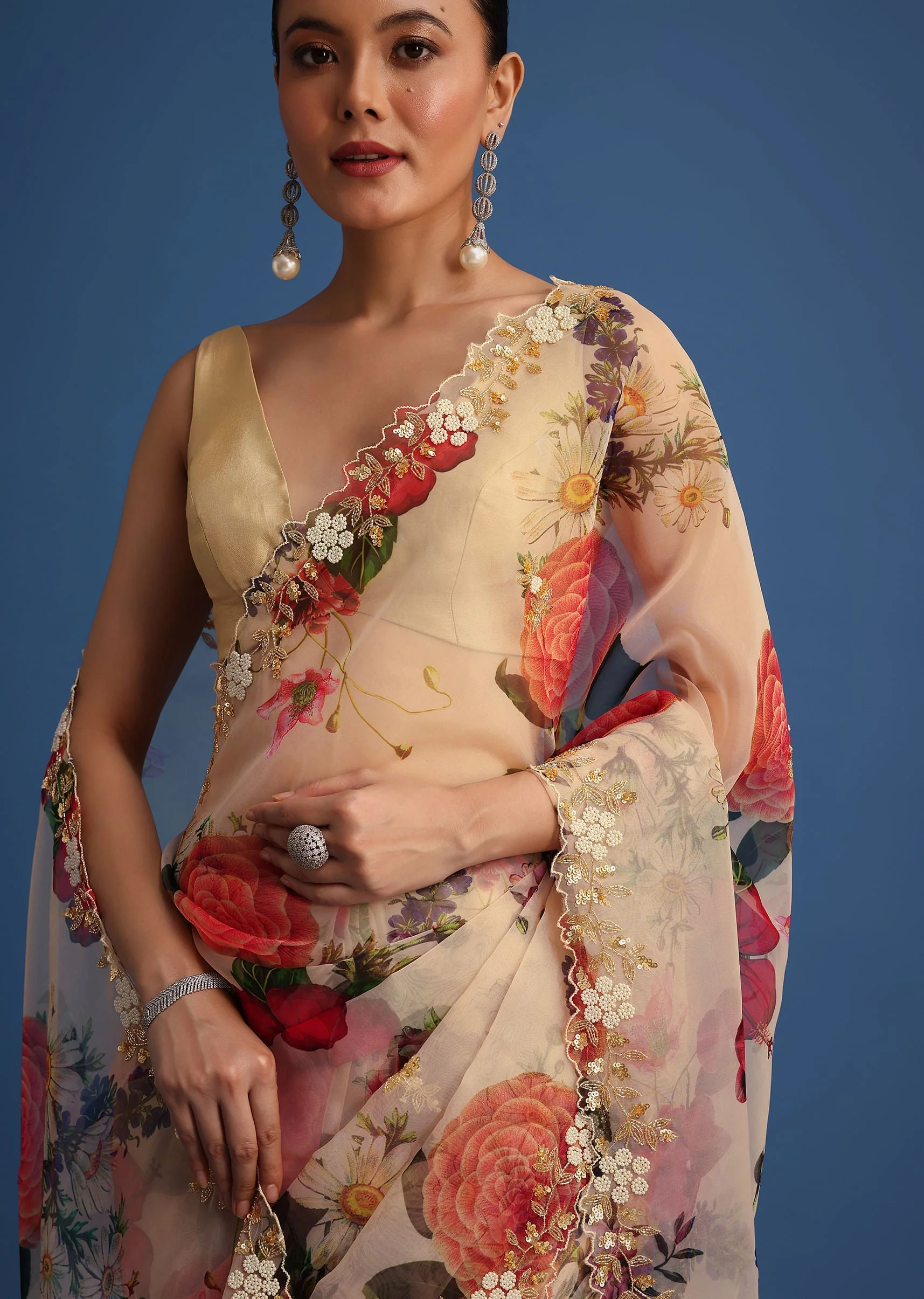 Light beige Organza Floral Printed Saree With Embroidered Border - Image 4