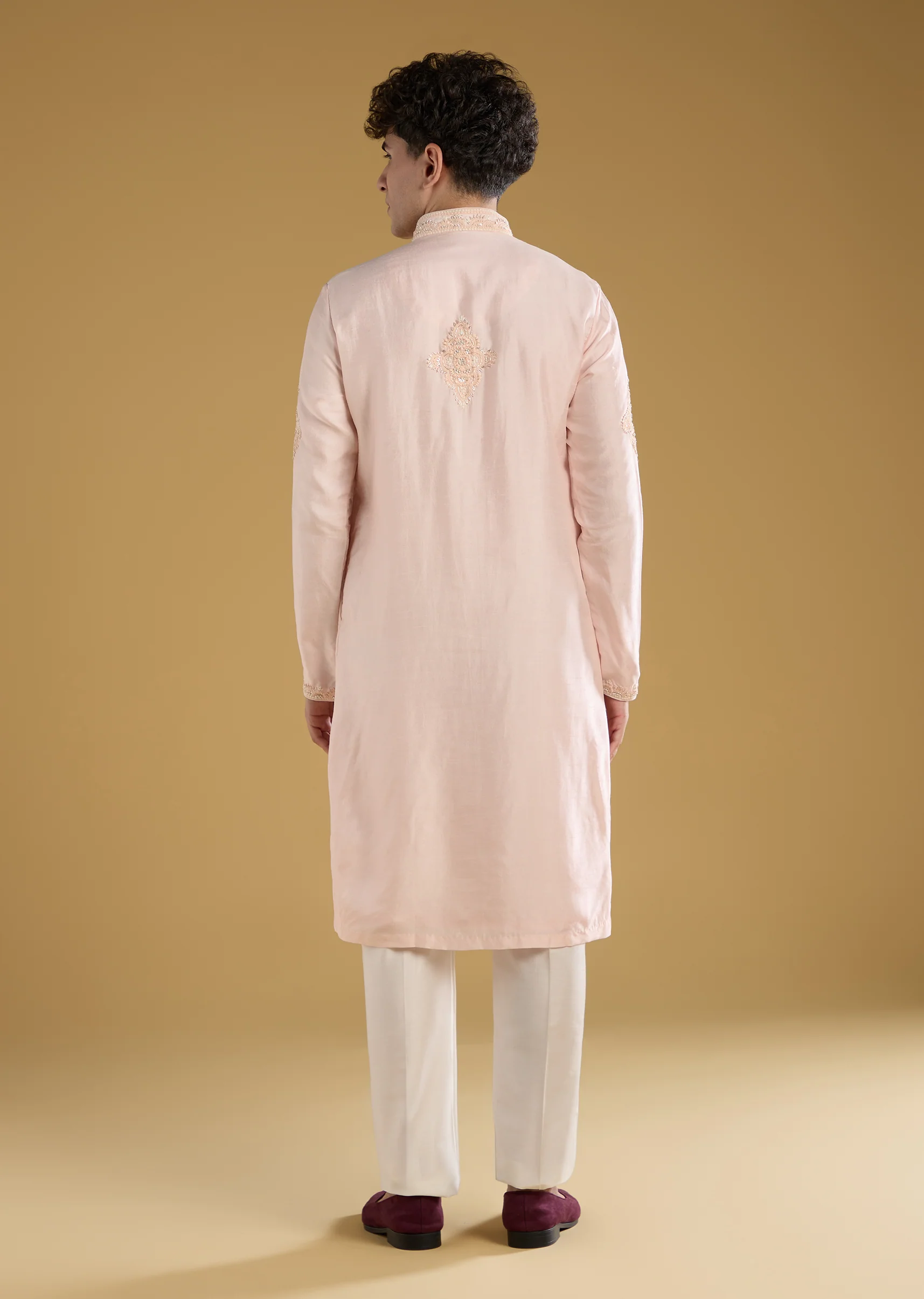 Light Pink Silk Mirror Threadwork Kurta Set - Image 5