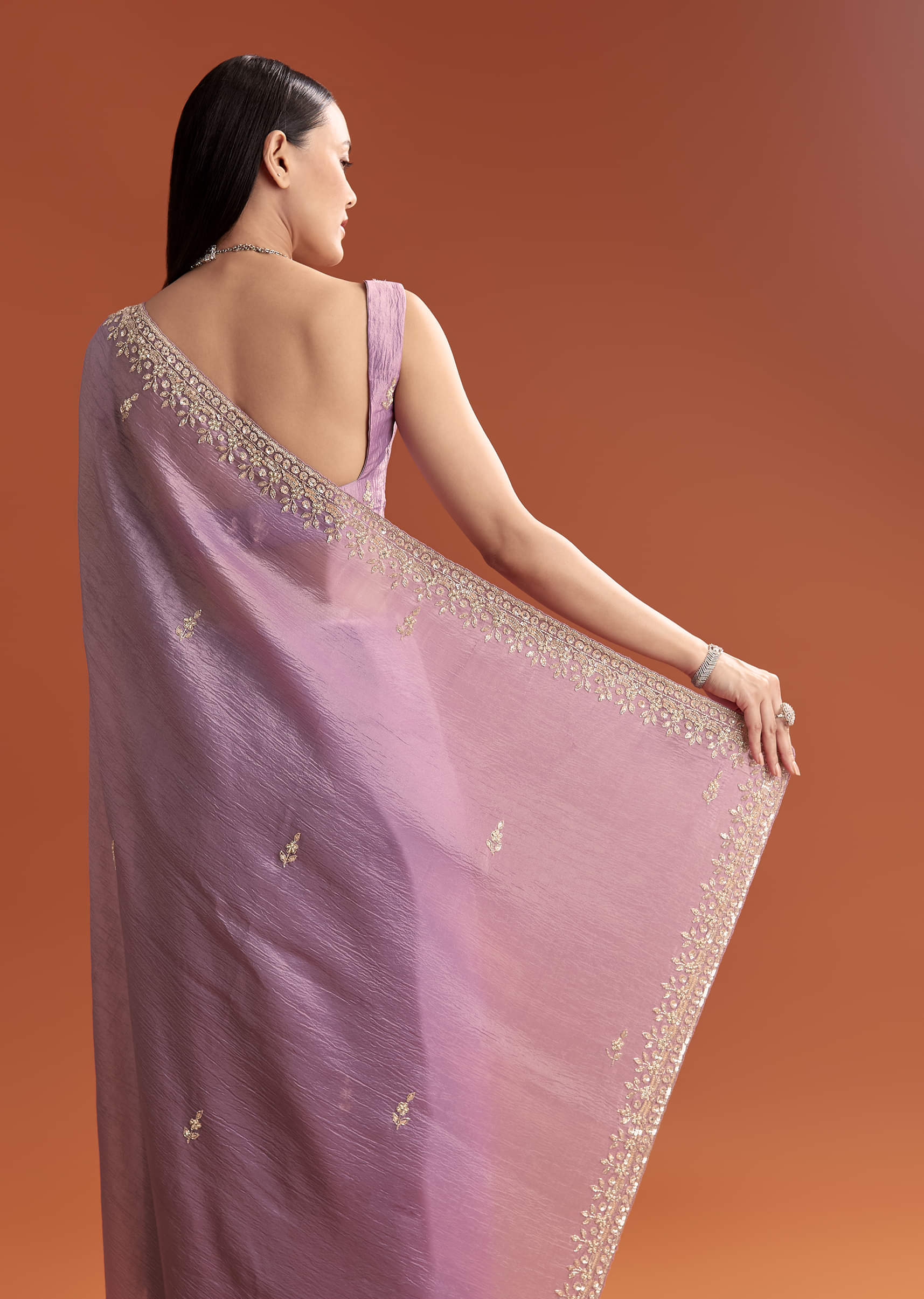 Lilac Tissue Saree With Butti And Border Embroidery - Image 6