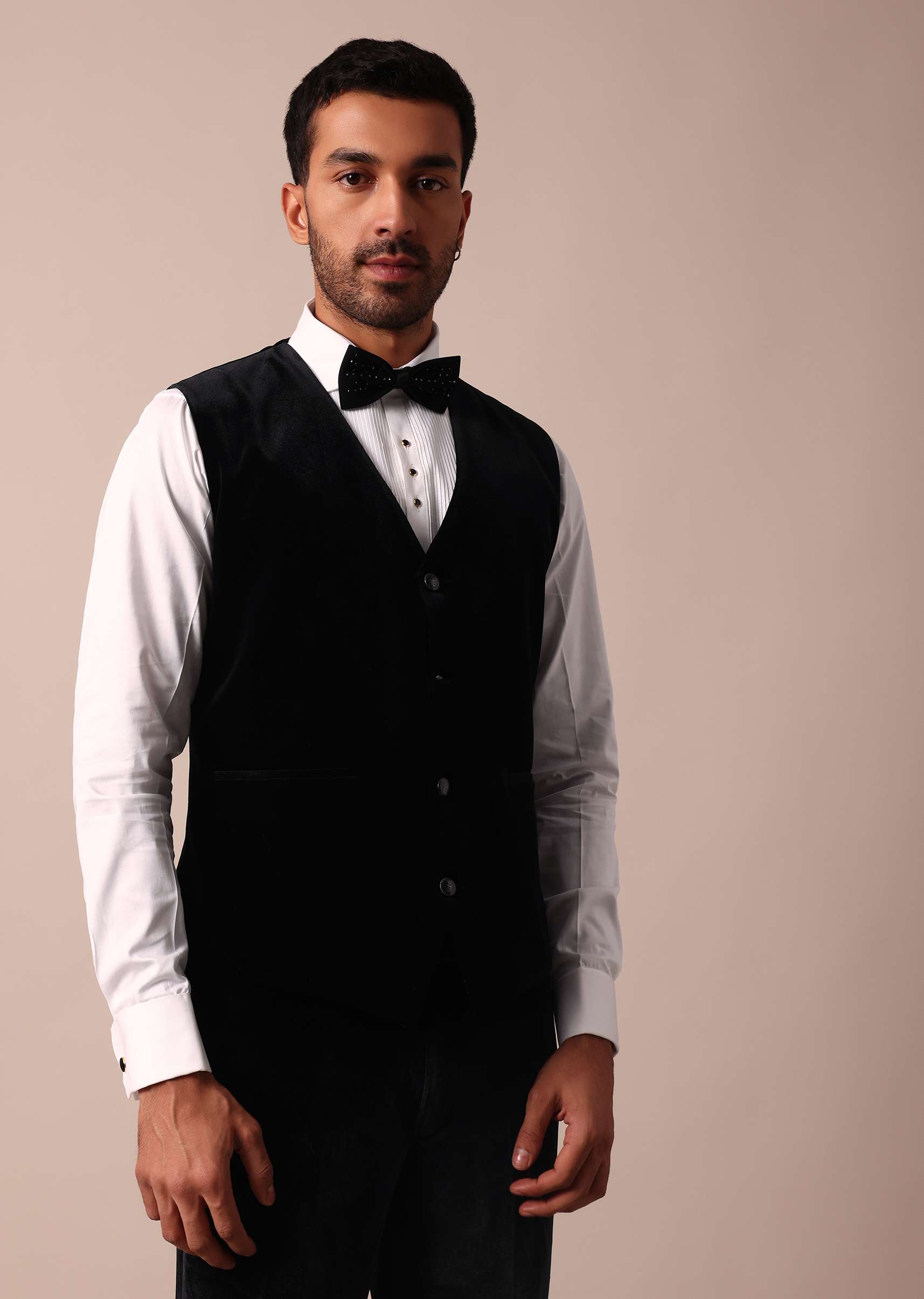 Luxe Black Tuxedo For Men - Image 7