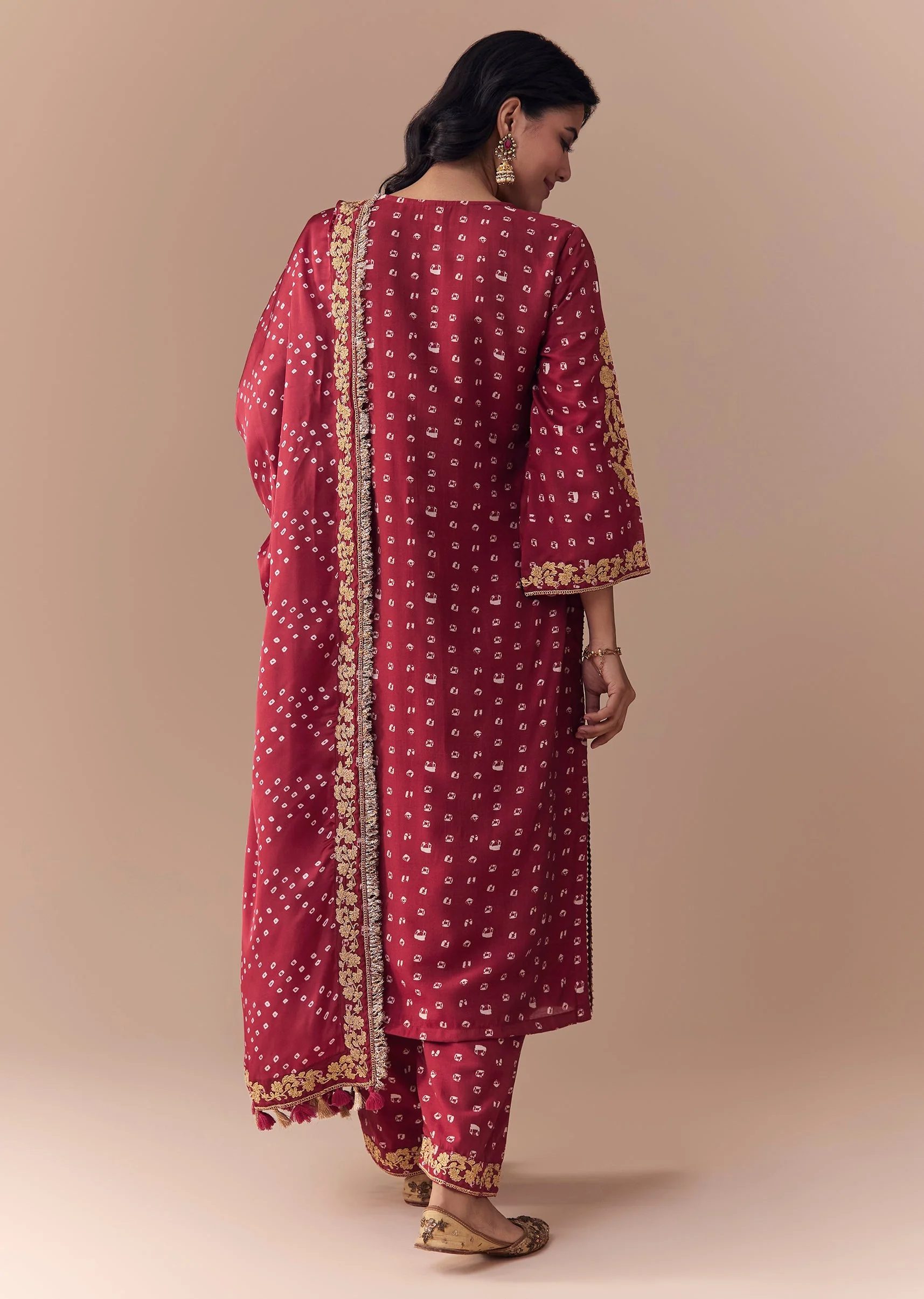 Maroon Bandhani Print Kurta Set - Image 5