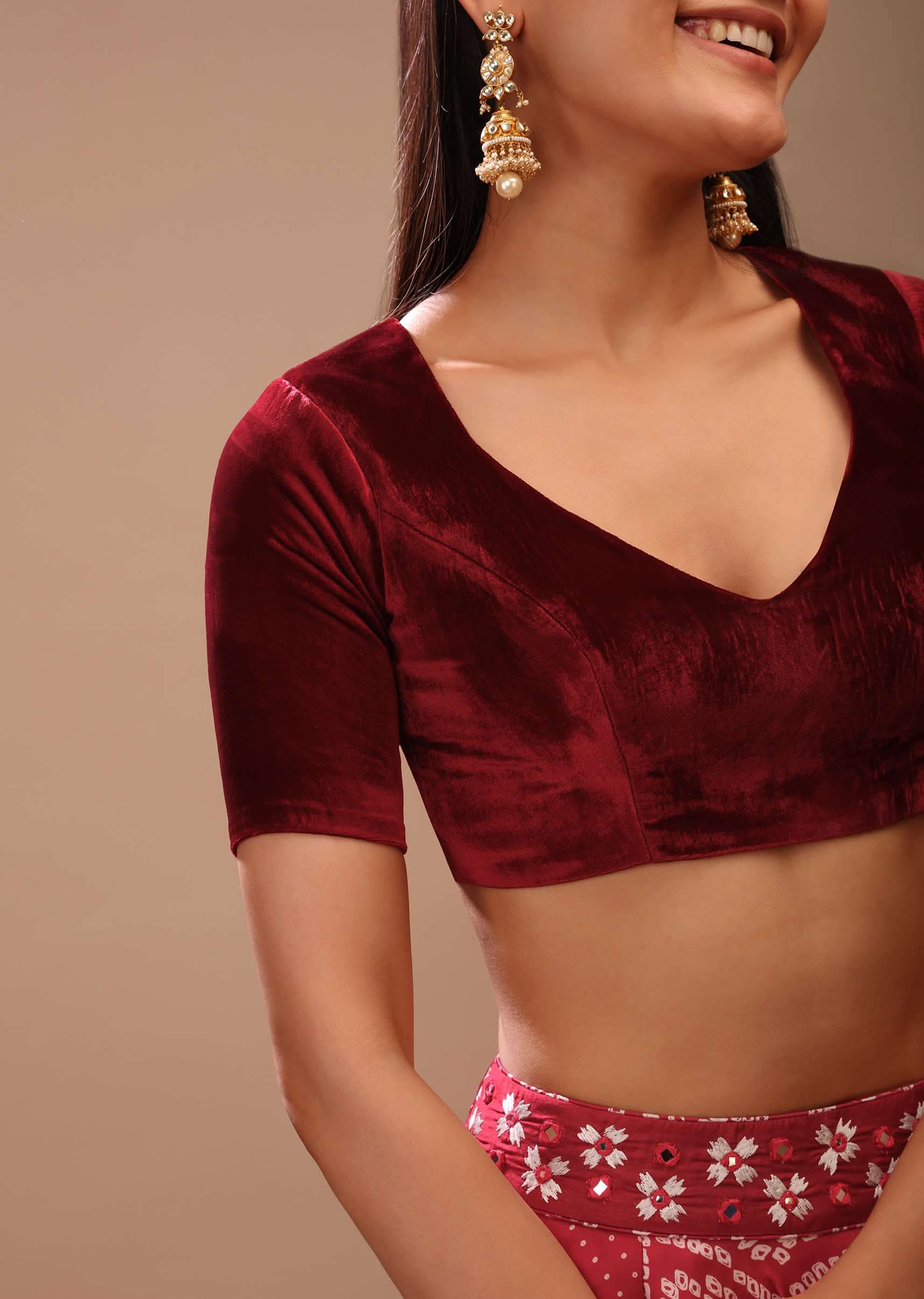 Maroon Blouse In Velvet With Leaf Cut Neckline And Half Sleeves - Image 4