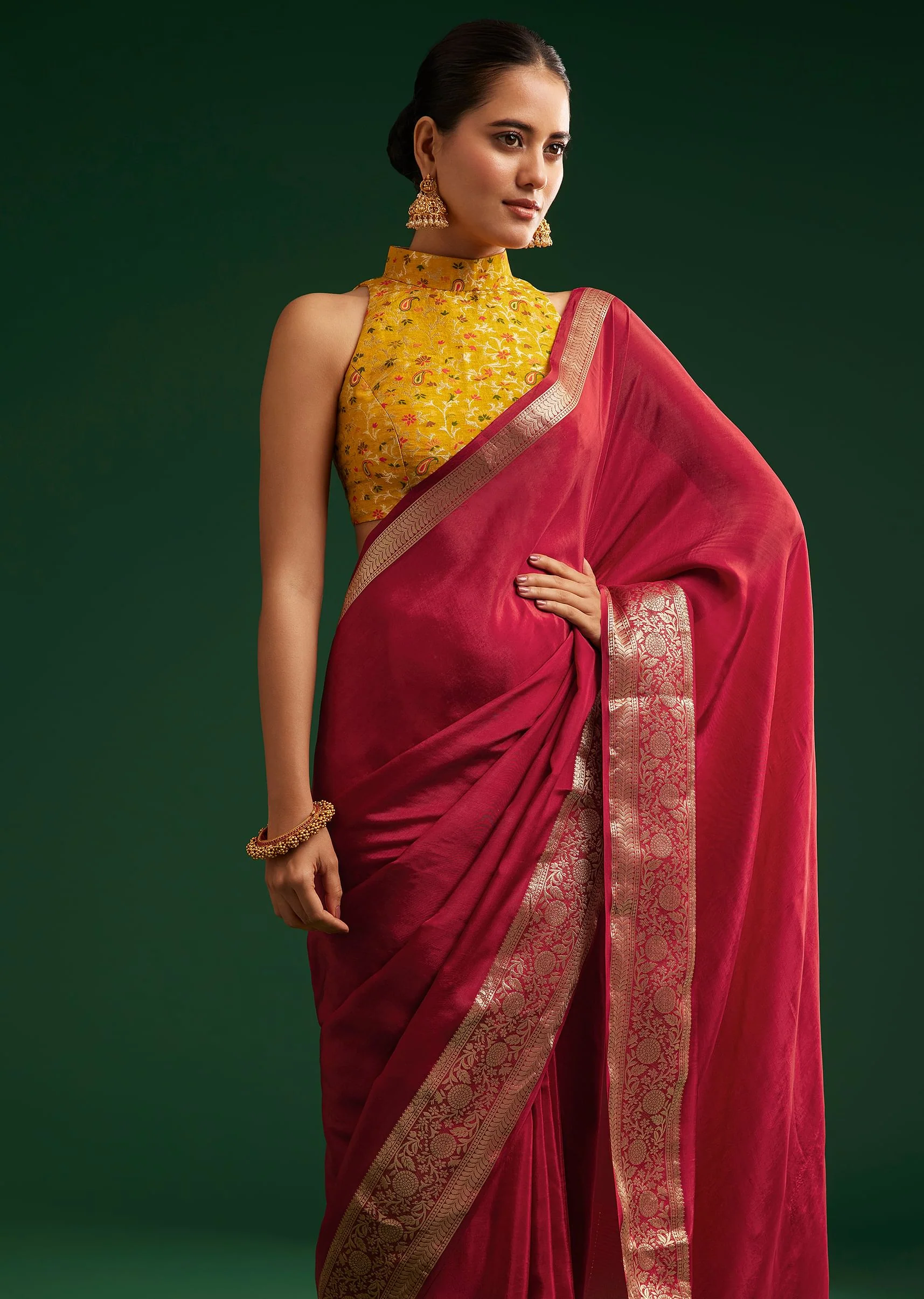 Maroon Dola Silk Saree With Zari Woven Border And Pallu - Image 5