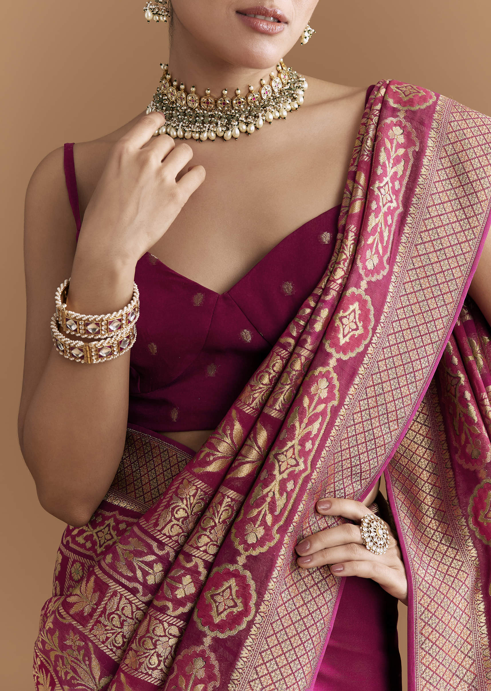 Maroon Khadhi Georgette Saree With Floral And Geometric Zari Work - Image 2