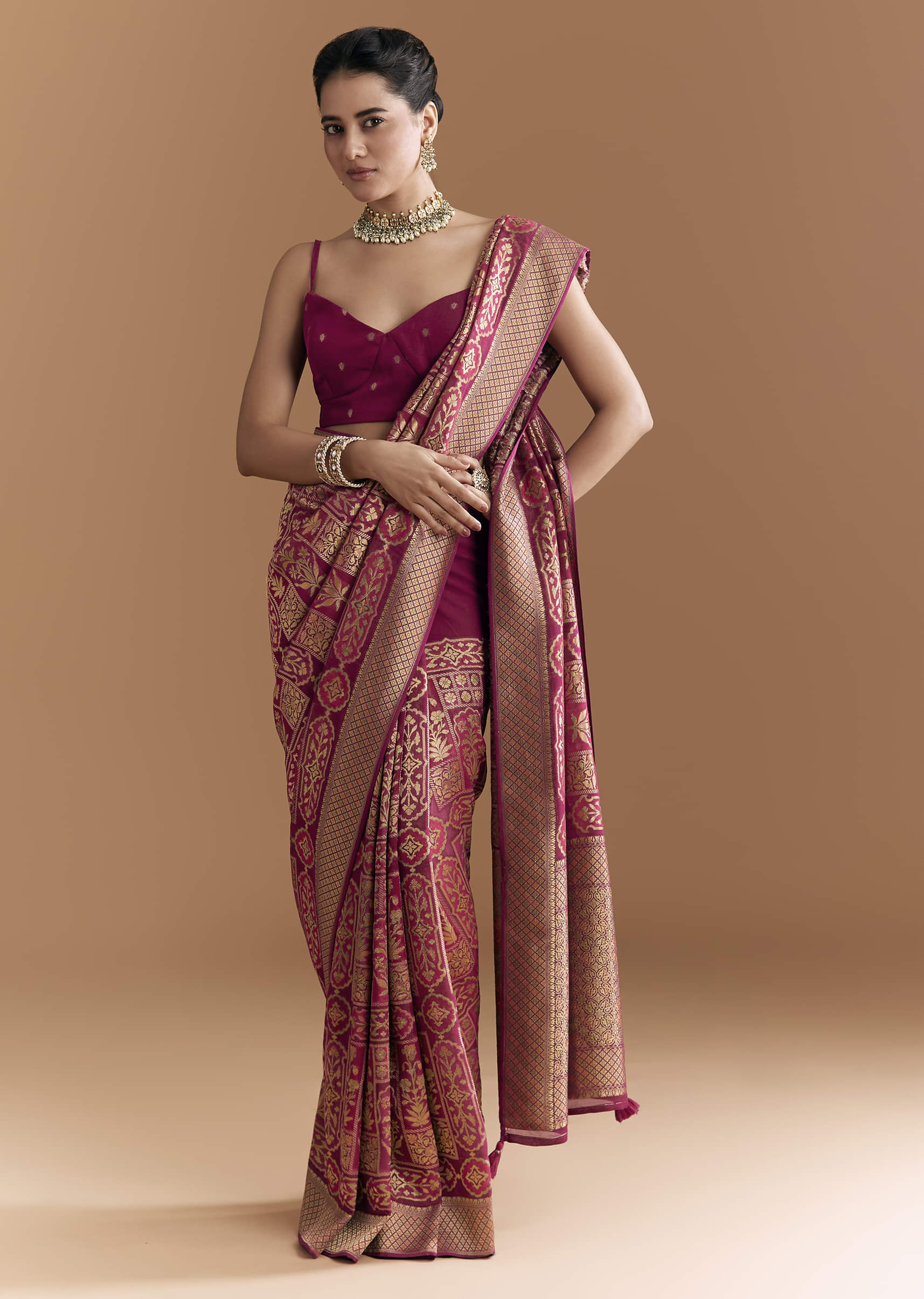 Maroon Khadhi Georgette Saree With Floral And Geometric Zari Work - Image 3