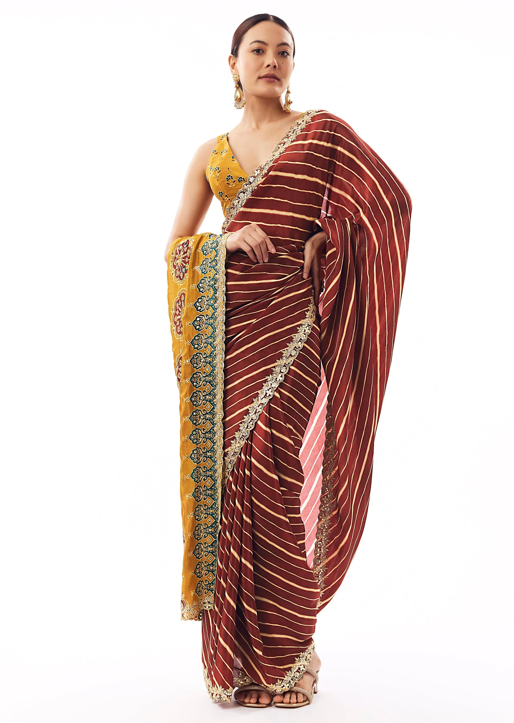 Maroon Lehariya Crepe Saree With Scalloped Gotta Work Border - Image 3