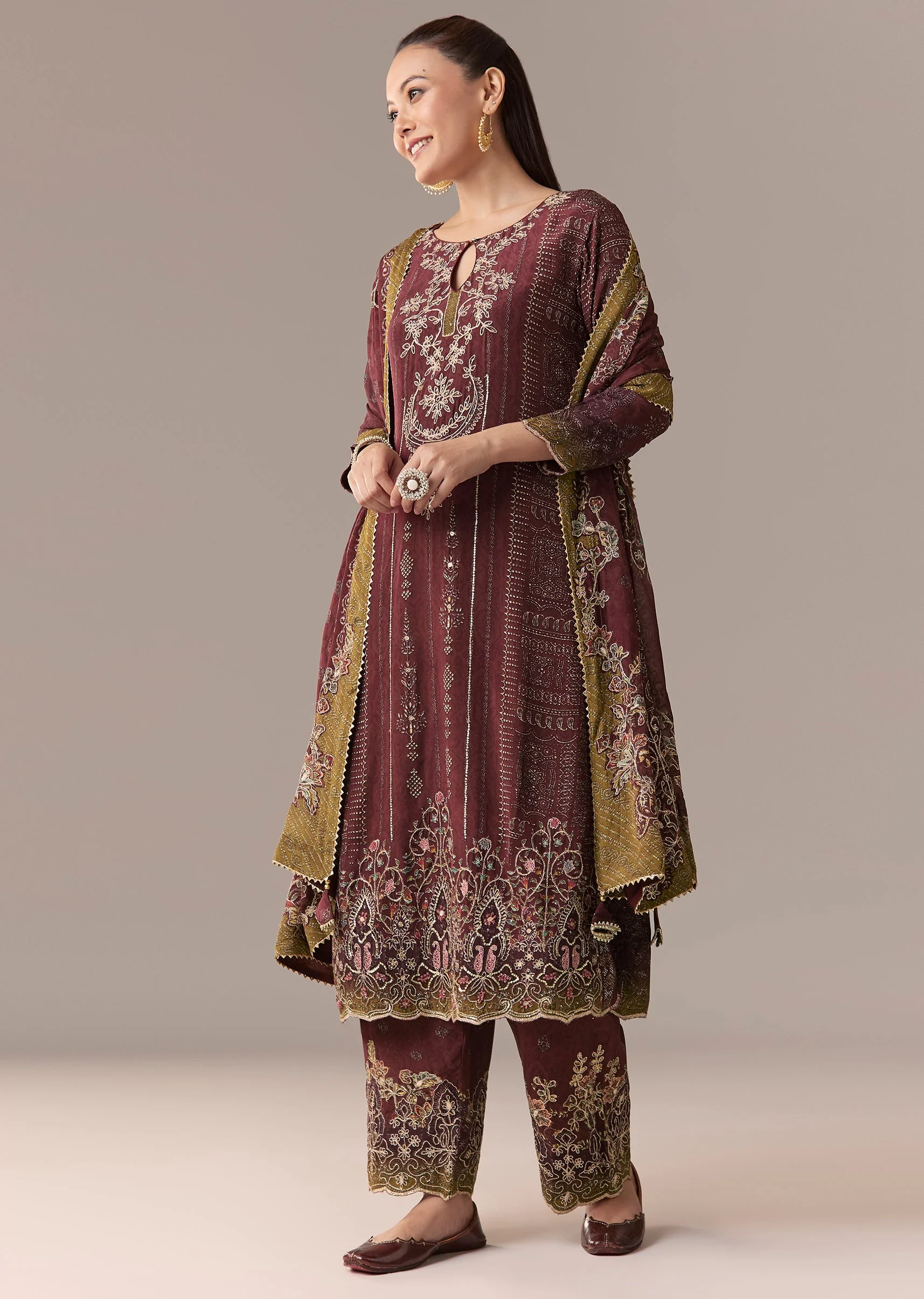 Maroon Printed Zari Kurta Set With Pant And Dupatta - Image 3