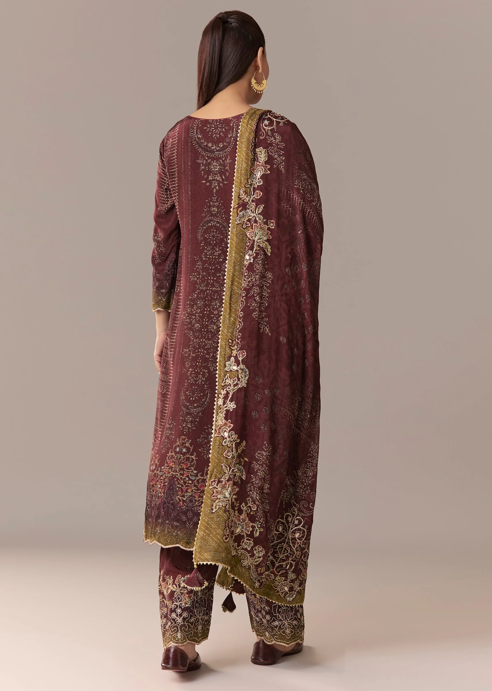 Maroon Printed Zari Kurta Set With Pant And Dupatta - Image 5