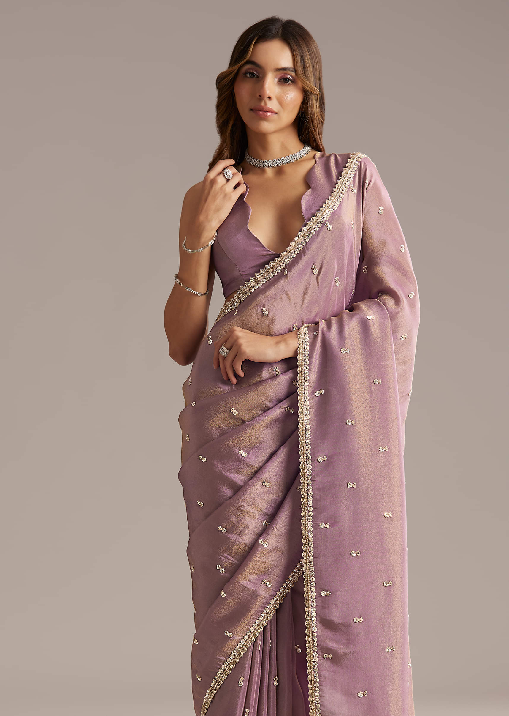 Mauve Tissue Saree With Cutdana And Bead Embroidery - Image 4