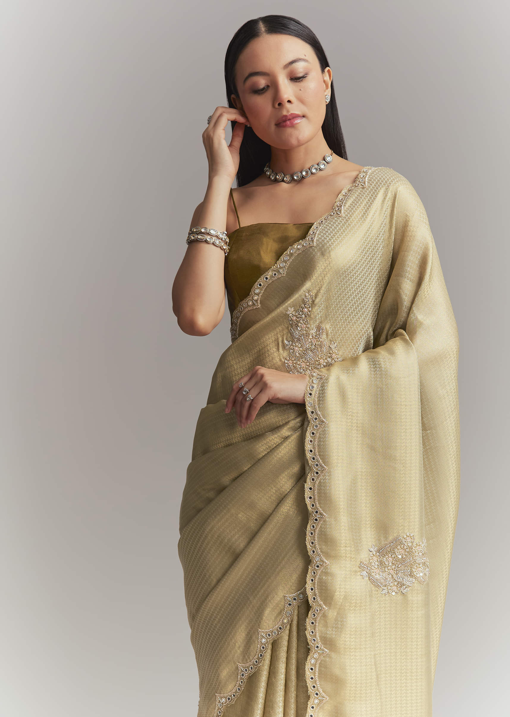 Mehendi Green Jacquard Tissue Embroidered Saree With Heavy Embroidery - Image 3
