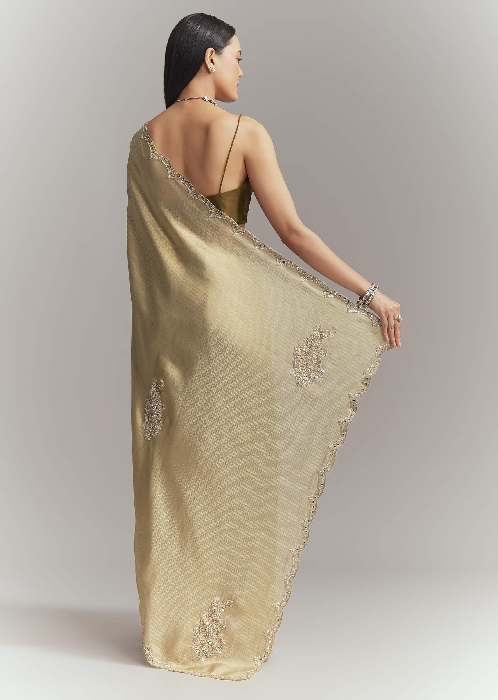 Mehendi Green Jacquard Tissue Embroidered Saree With Heavy Embroidery - Image 4