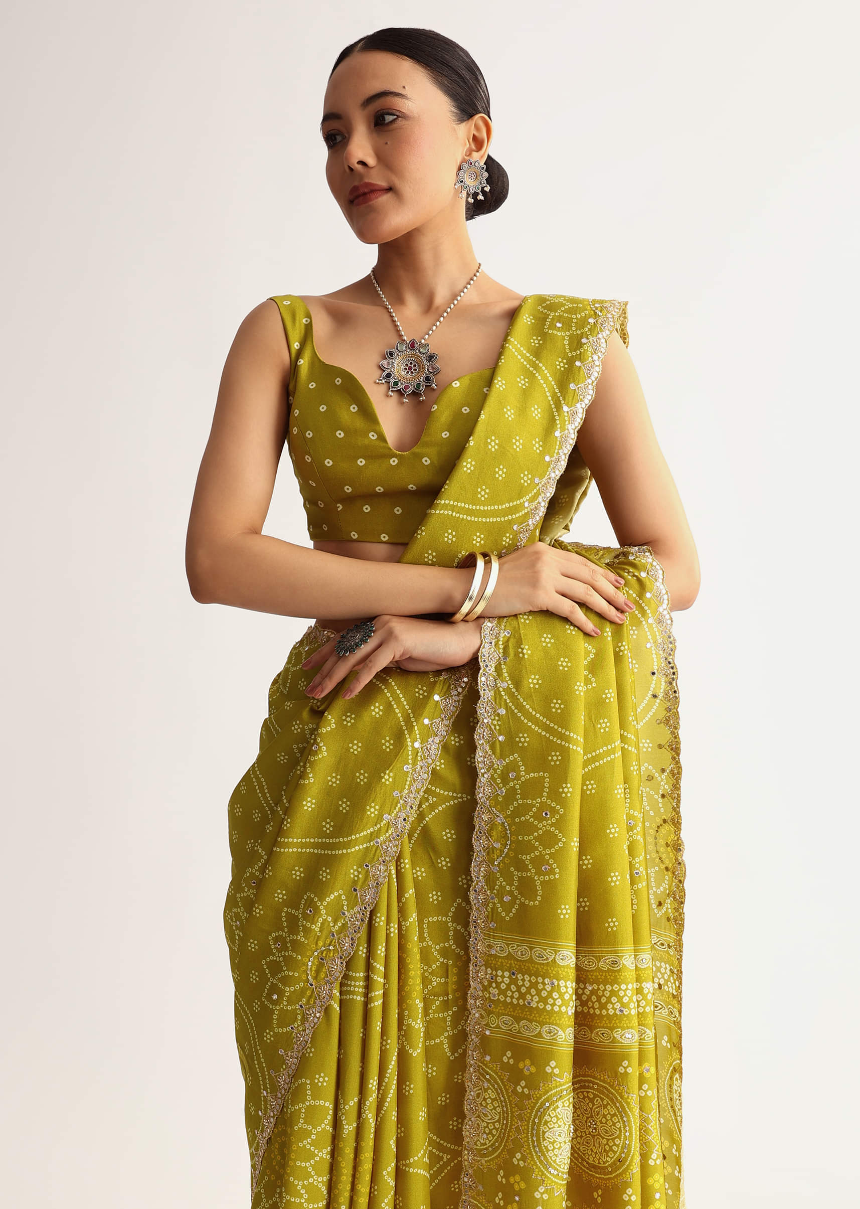 Mehendi Green Patola Printed Georgette Saree With Scallop Border - Image 5