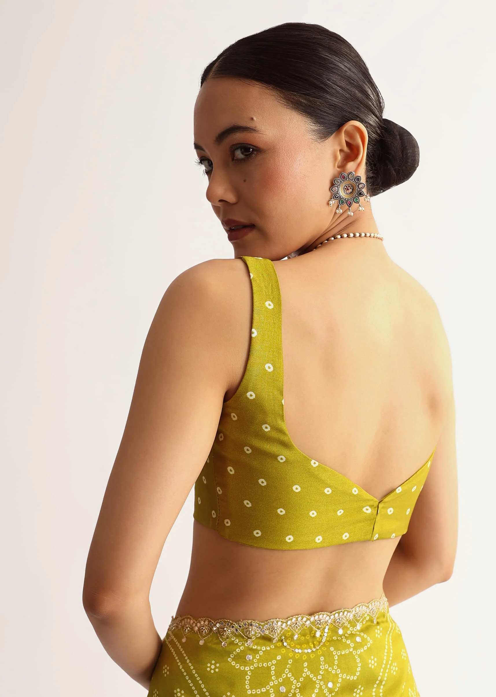 Mehendi Green Patola Printed Georgette Saree With Scallop Border - Image 8