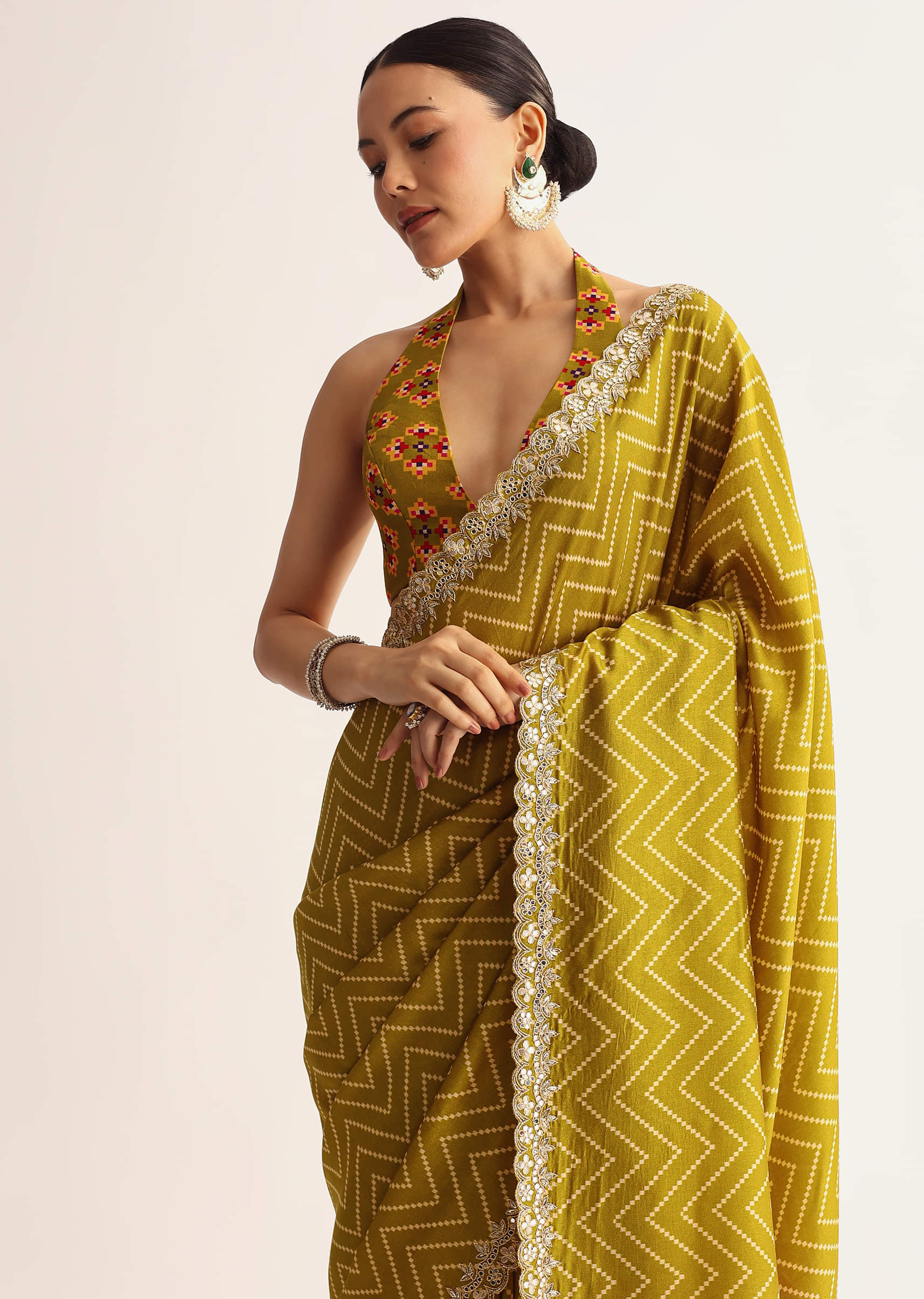 Mehendi Green Patola Printed Satin Saree With Scallop Embroidered Border - Image 5