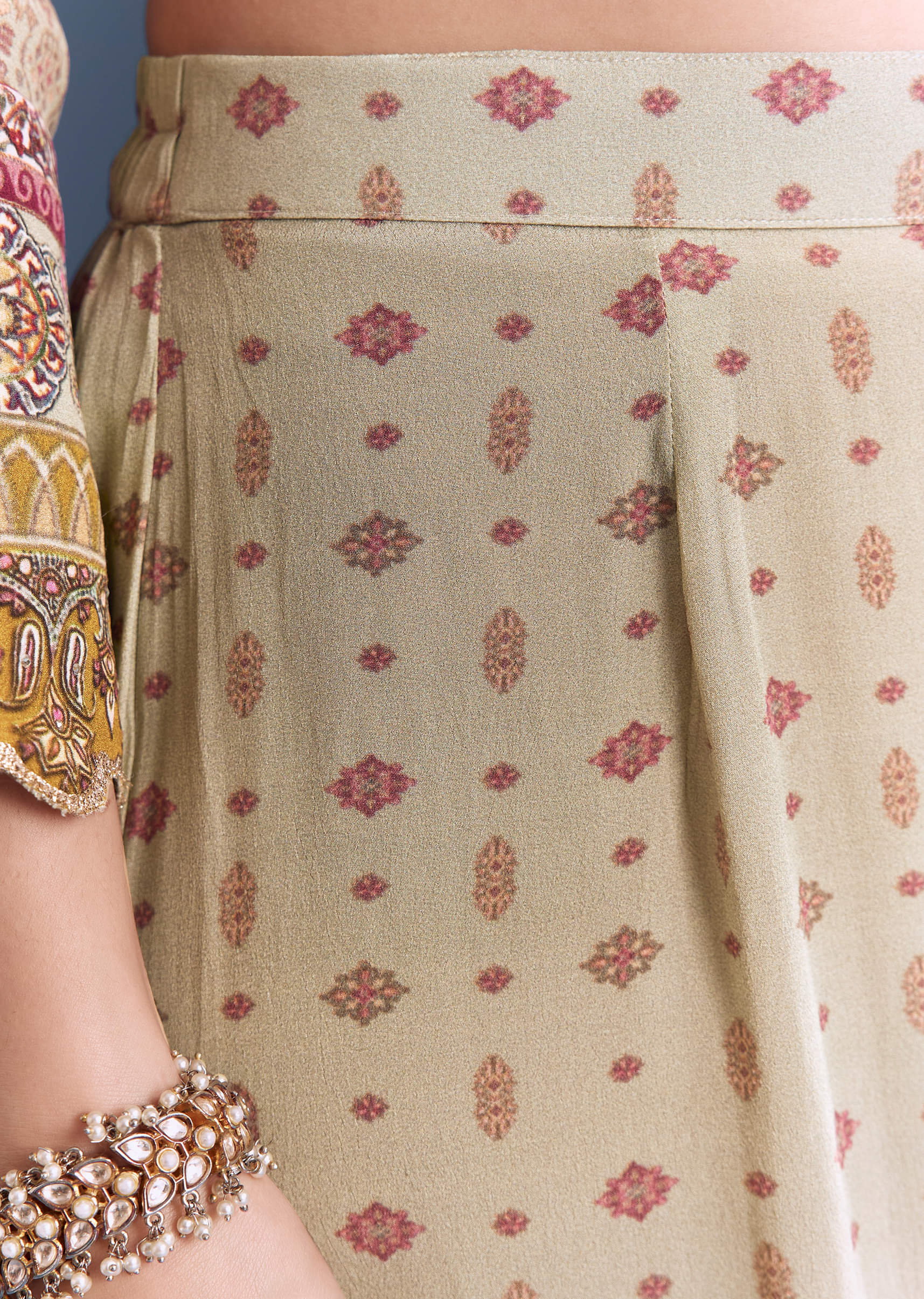 Mint Green Crepe Kurta Set With Paisley And Floral Print - Image 6