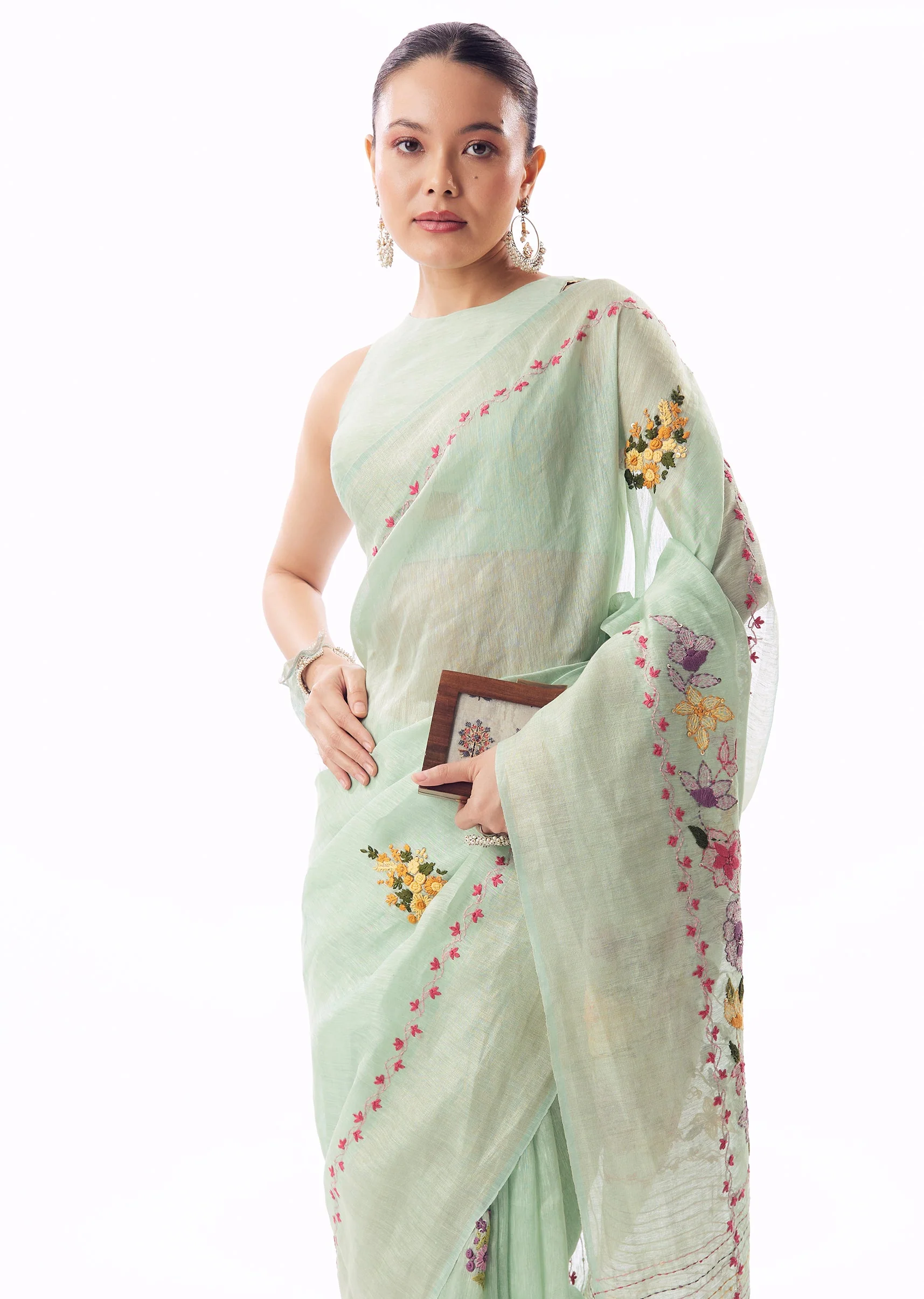 Mint Green Linen Saree With All Over Floral Resham Hand Embroidery - Image 5