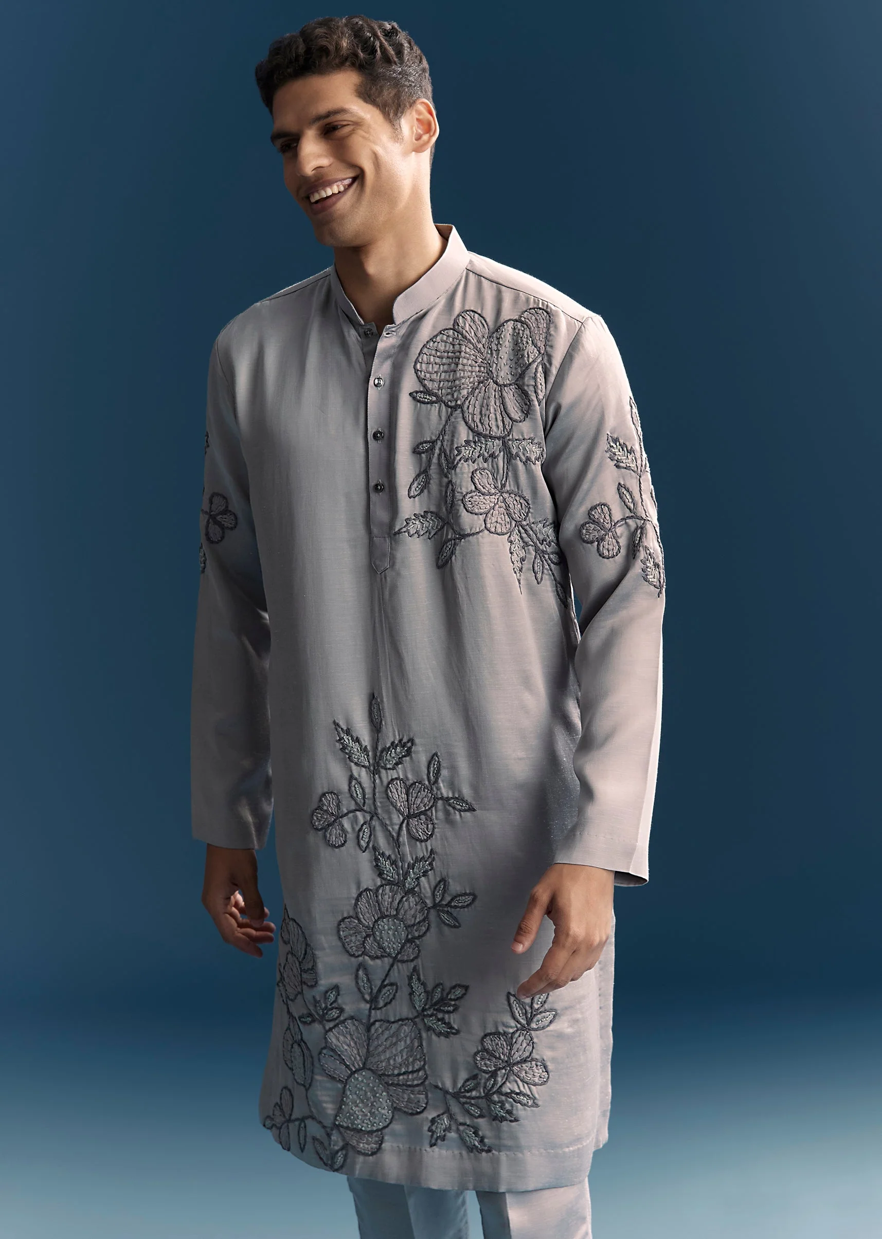 Modern Grey Duo – Indo Western Saree For Her And Kurta Set For Him - Image 8