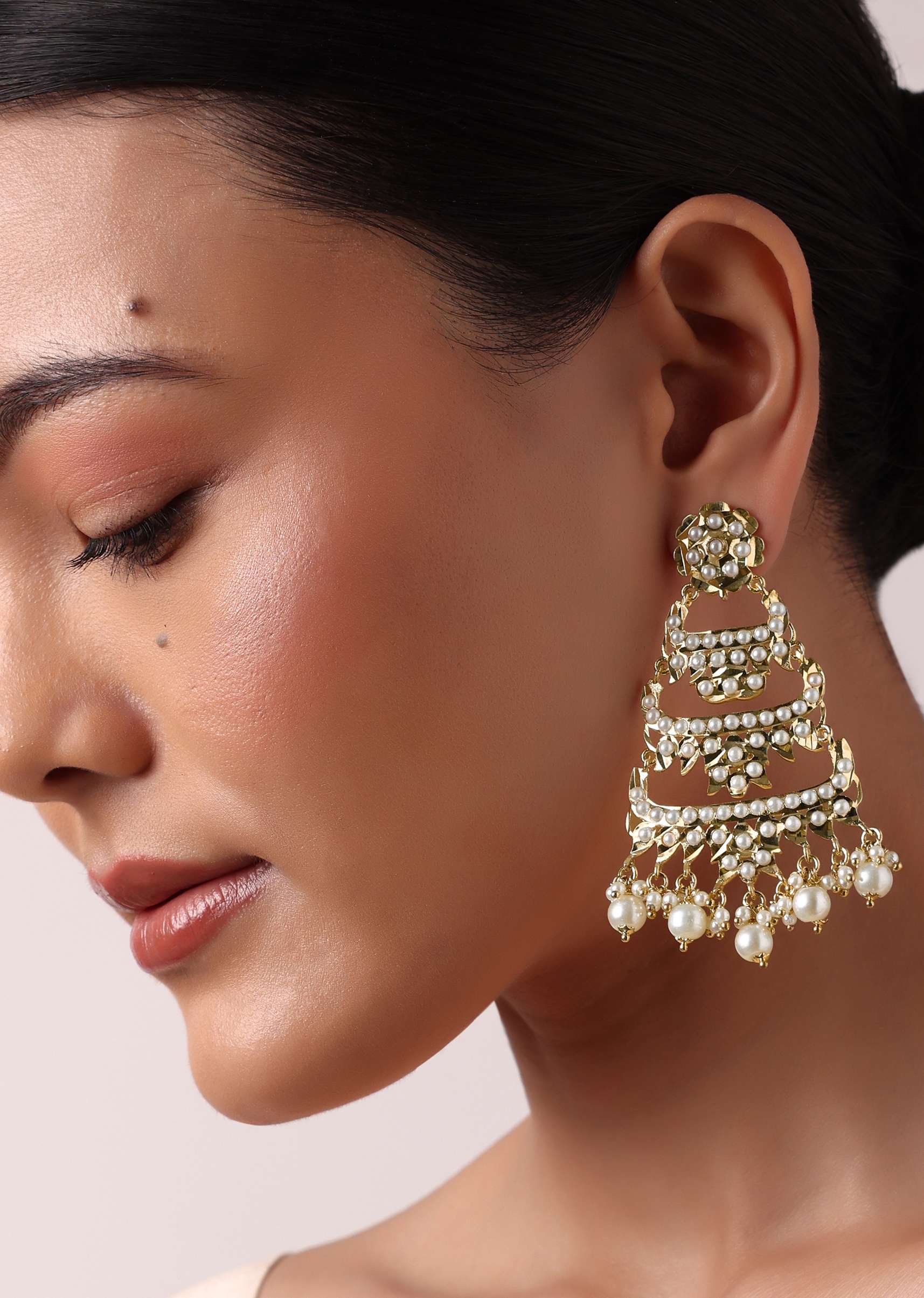 Multi Kundan Choker Set With Tiered Danglers - Image 6