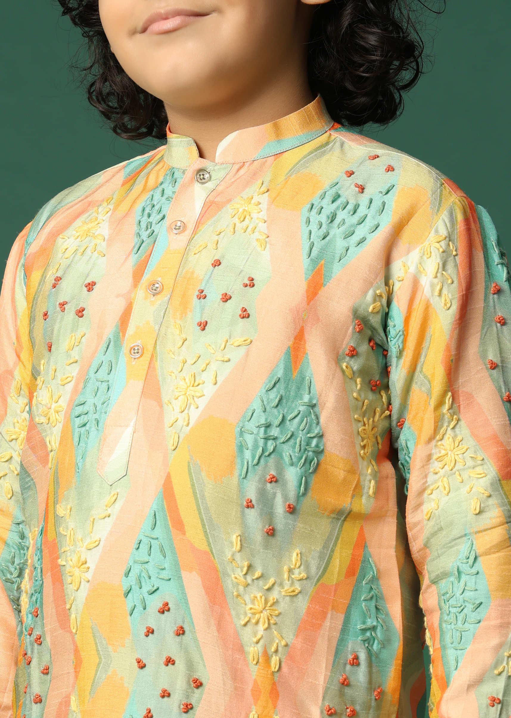 MultiColour Kurta Pant With Resham Work For Boys - Image 2
