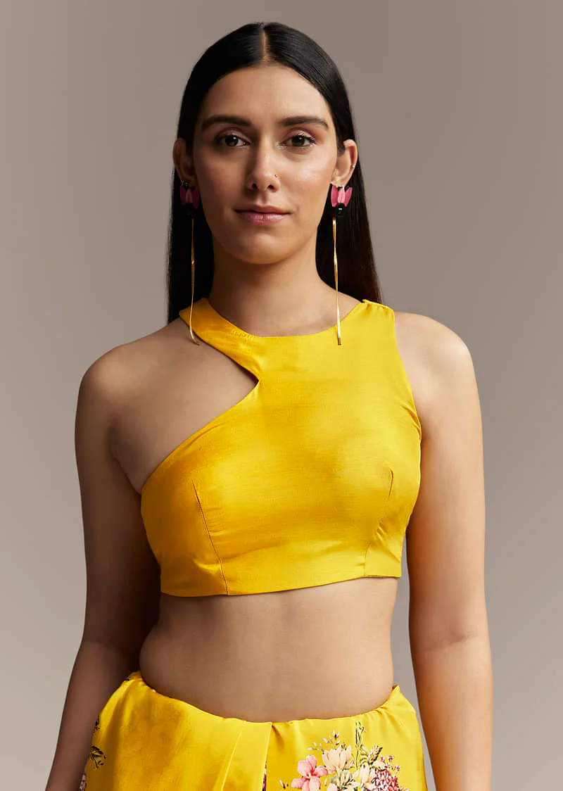 Mustard Crepe Saree With Floral Print And Mirror Border - Image 7