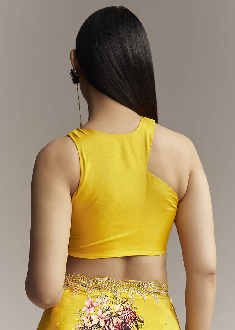 Mustard Crepe Saree With Floral Print And Mirror Border - Image 8