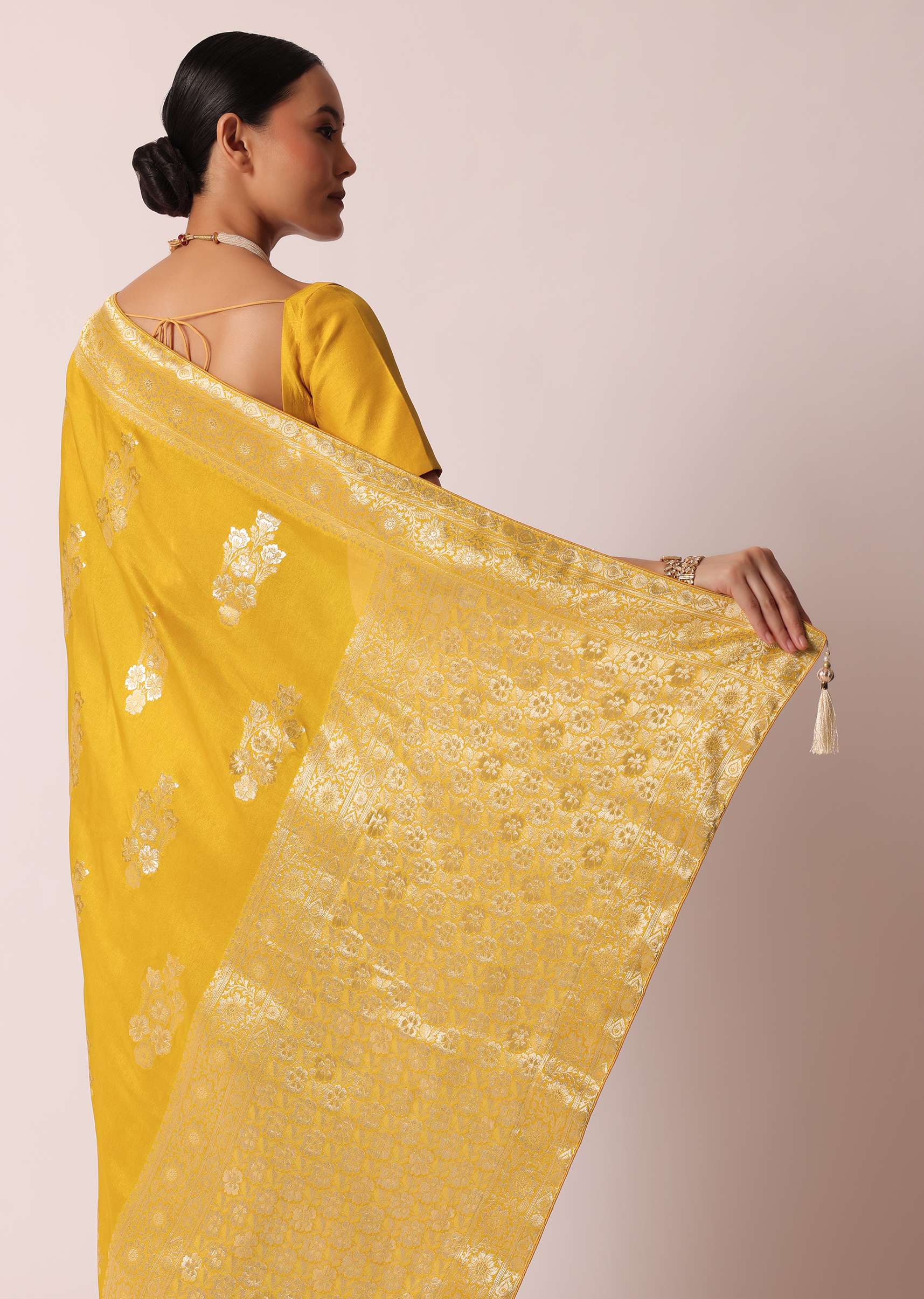 Mustard Yellow Banarasi Silk Saree With Zari Floral Motifs And Unstitched Blouse Piece - Image 4
