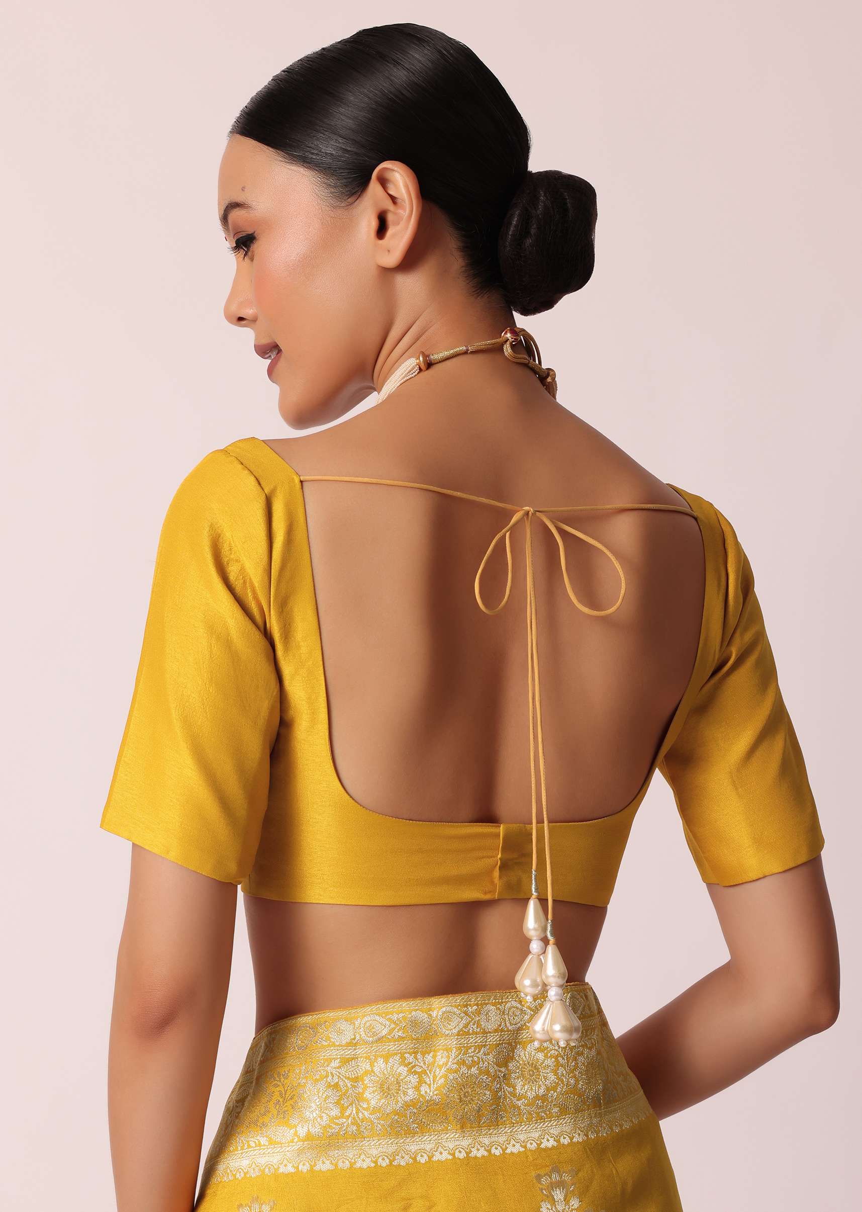 Mustard Yellow Banarasi Silk Saree With Zari Floral Motifs And Unstitched Blouse Piece - Image 8