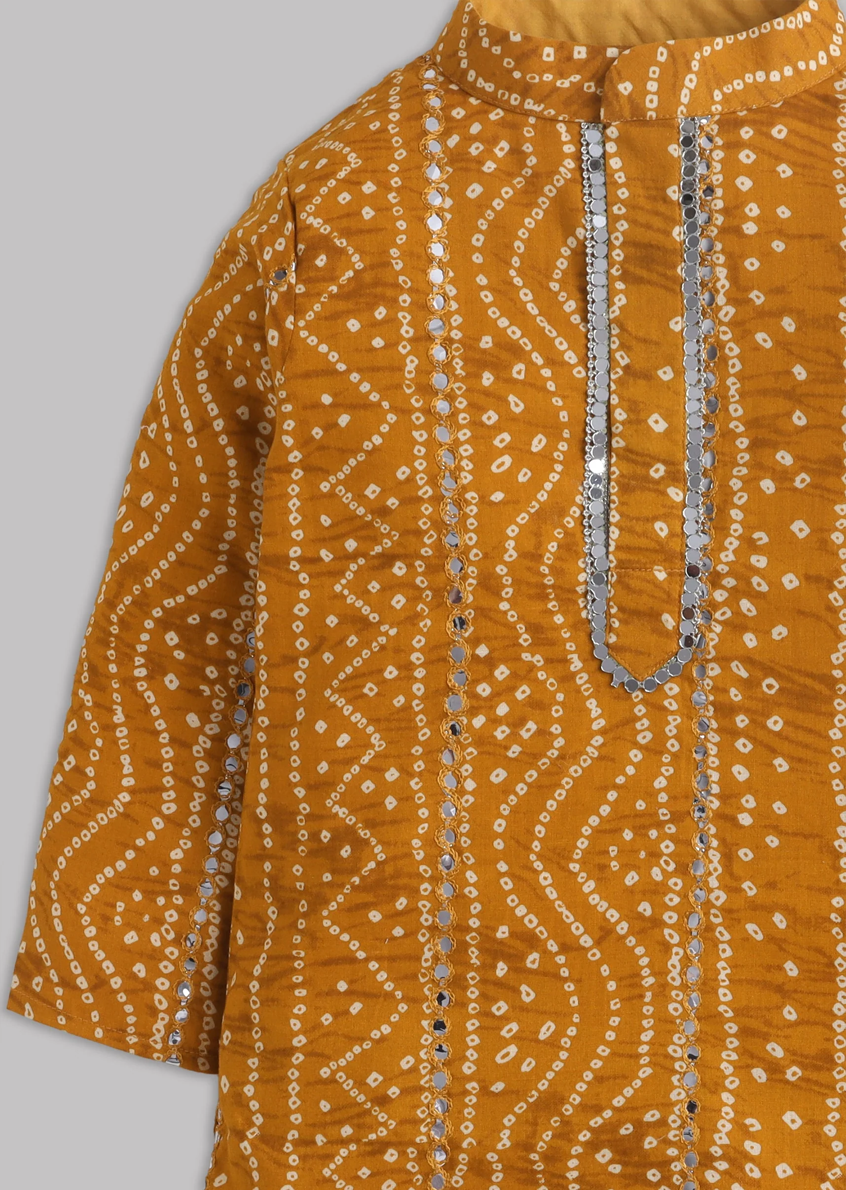 Mustard Yellow Bandhani Print Kurta Set With Faux Mirror - Image 4