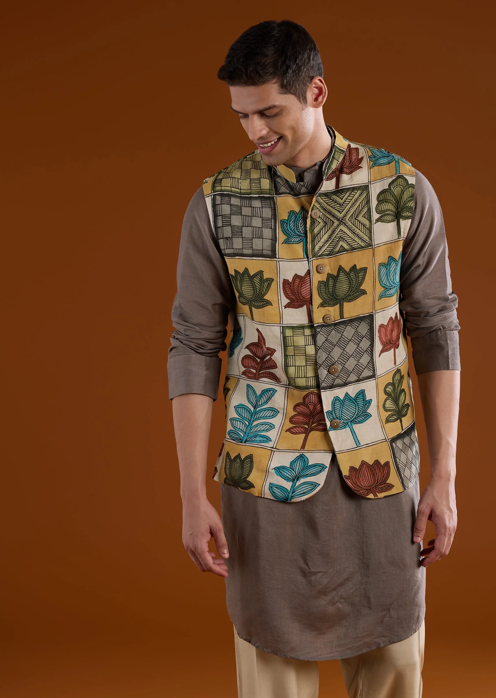 Mustard Yellow Silk Mens Kurta Jacket Set With Hand Painted Kalamkari - Image 4