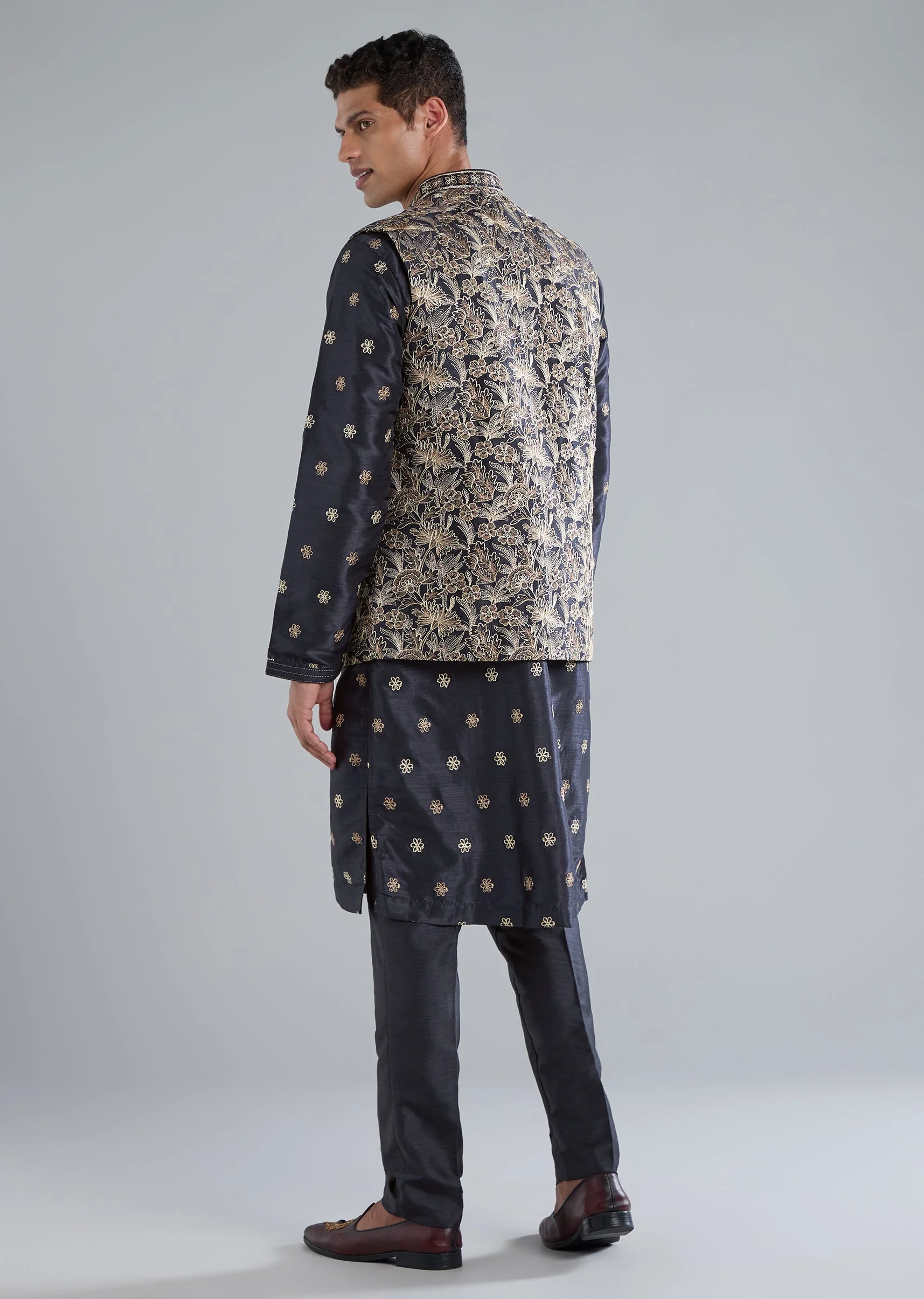 Navy Blue Kurta Jacket Set With Thread And Sequin Embroidery - Image 5