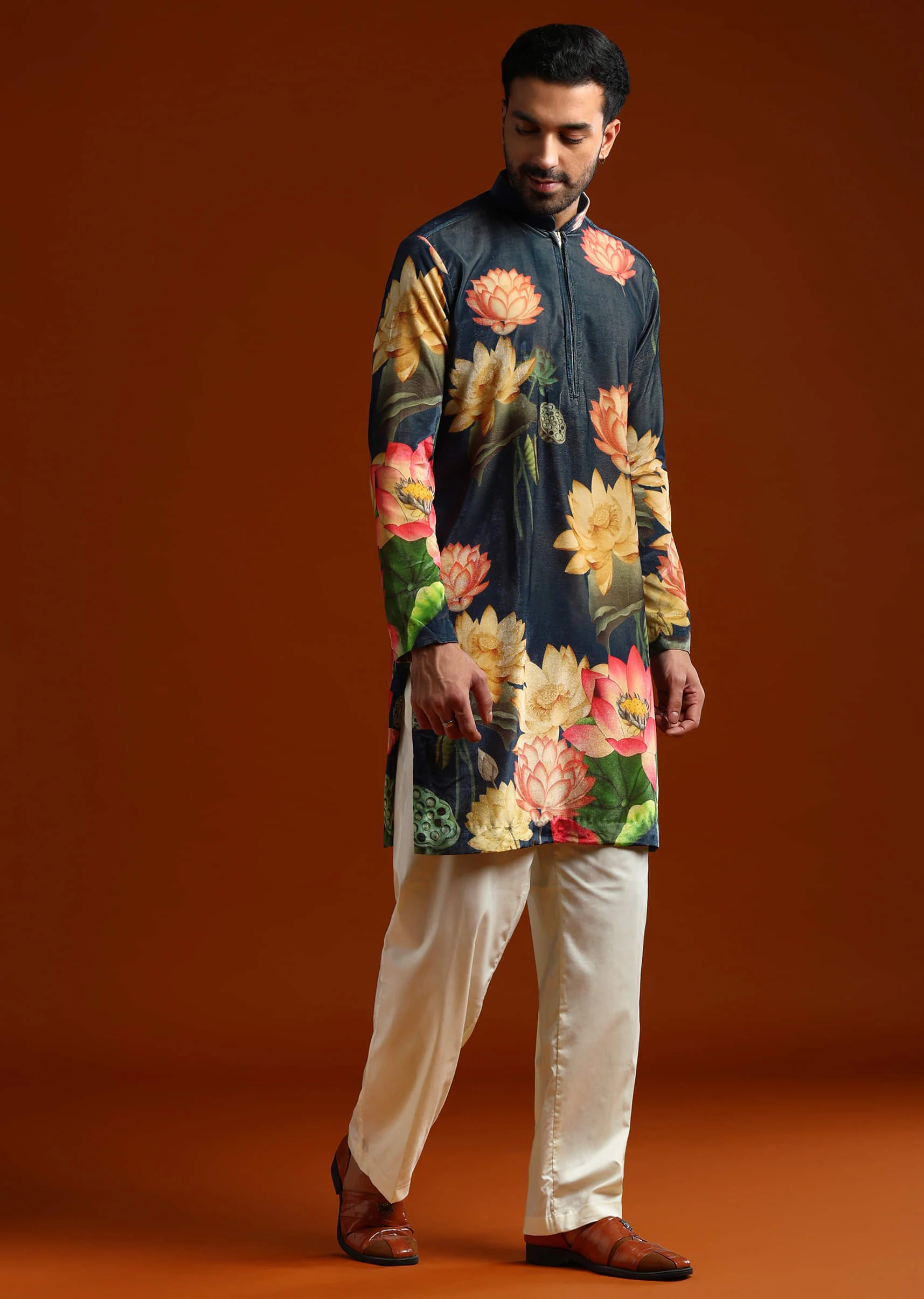 Navy Blue Velvet Kurta Set For Men With Print - Image 3