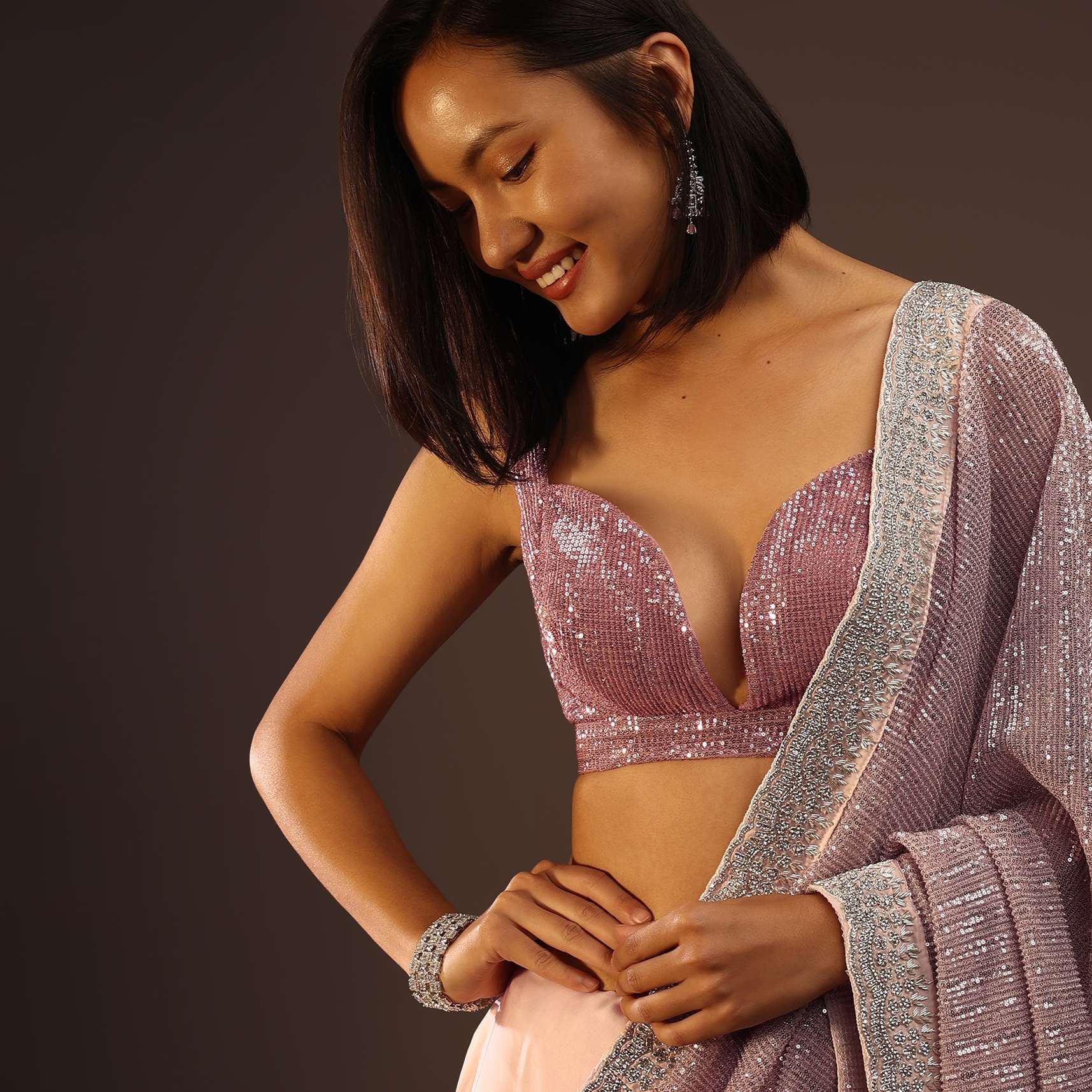 Nostalgia Rose Sequins Sleeveless Blouse With A Plunging Neckline Back Hook Closure And Padded. - Image 3