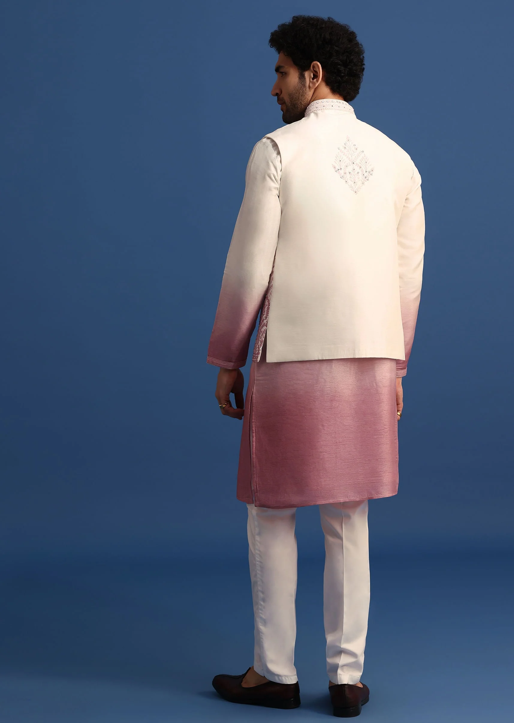Off White And Pink Ombre Kurta Set With Mirror Work Jacket - Image 5