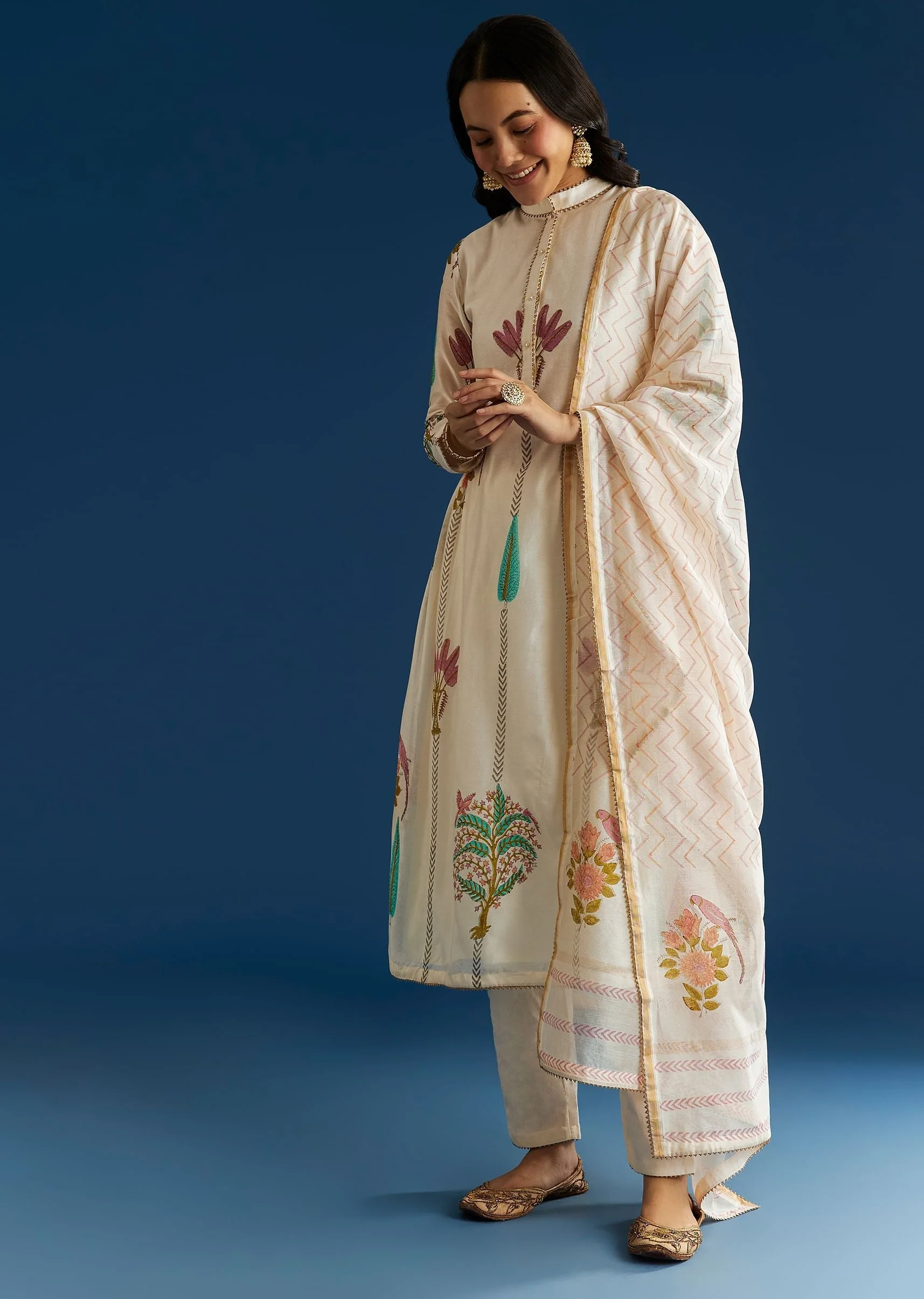 Off White Block Print Anarkali With Gotta Lace Neckline And Dupatta - Image 4
