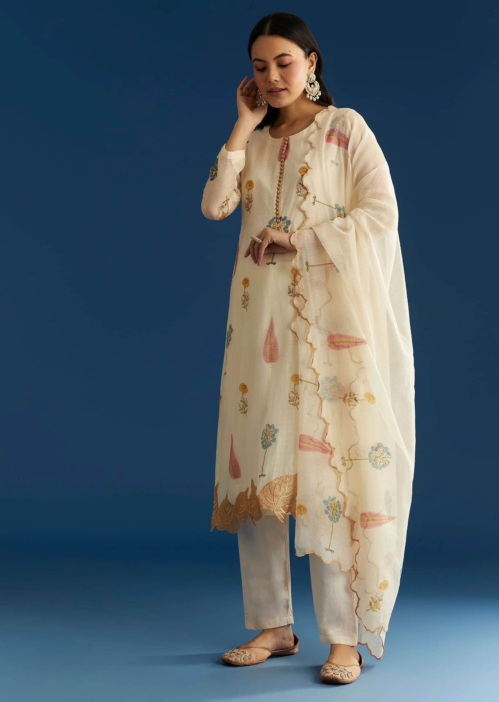 Off White Block Print Kurta And Dupatta Set In Mull Chanderi - Image 3