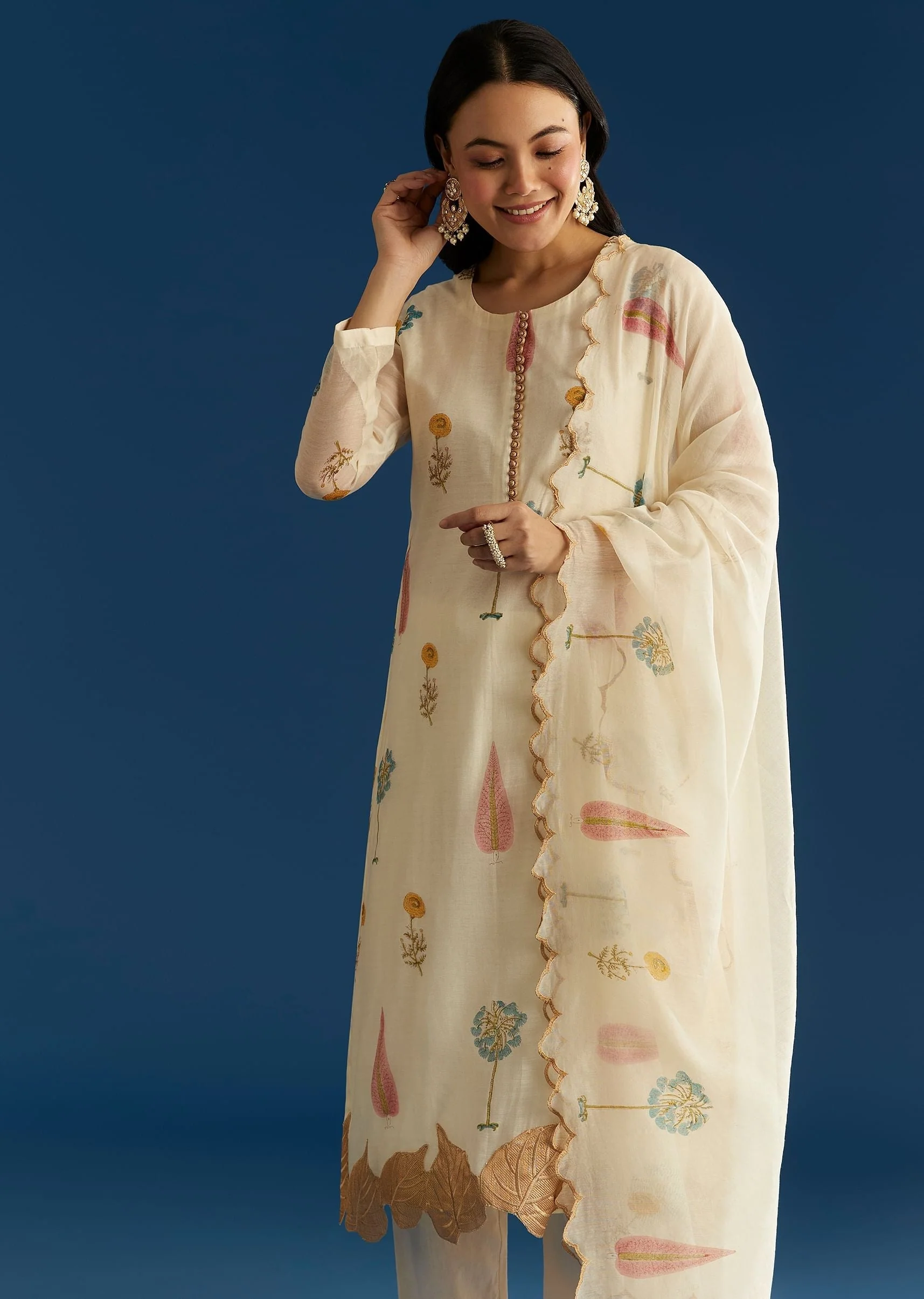 Off White Block Print Kurta And Dupatta Set In Mull Chanderi - Image 4
