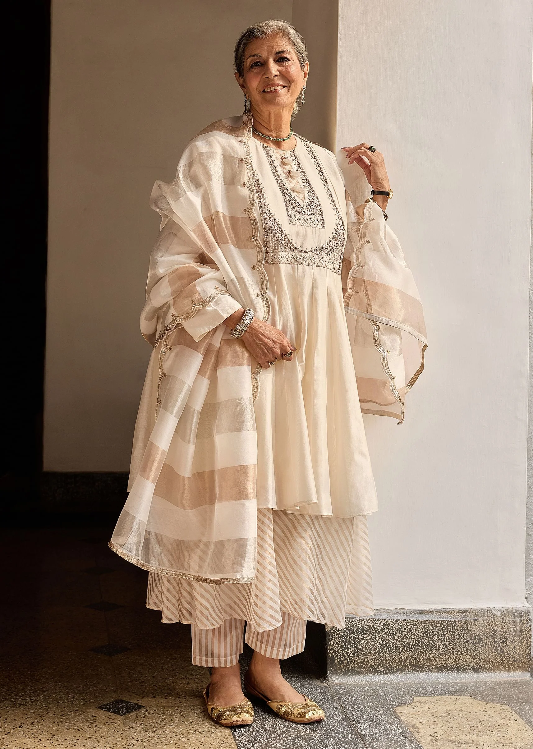 Off White Chanderi Layered Kurta Set With Banarasi Tissue Dupatta - Image 6