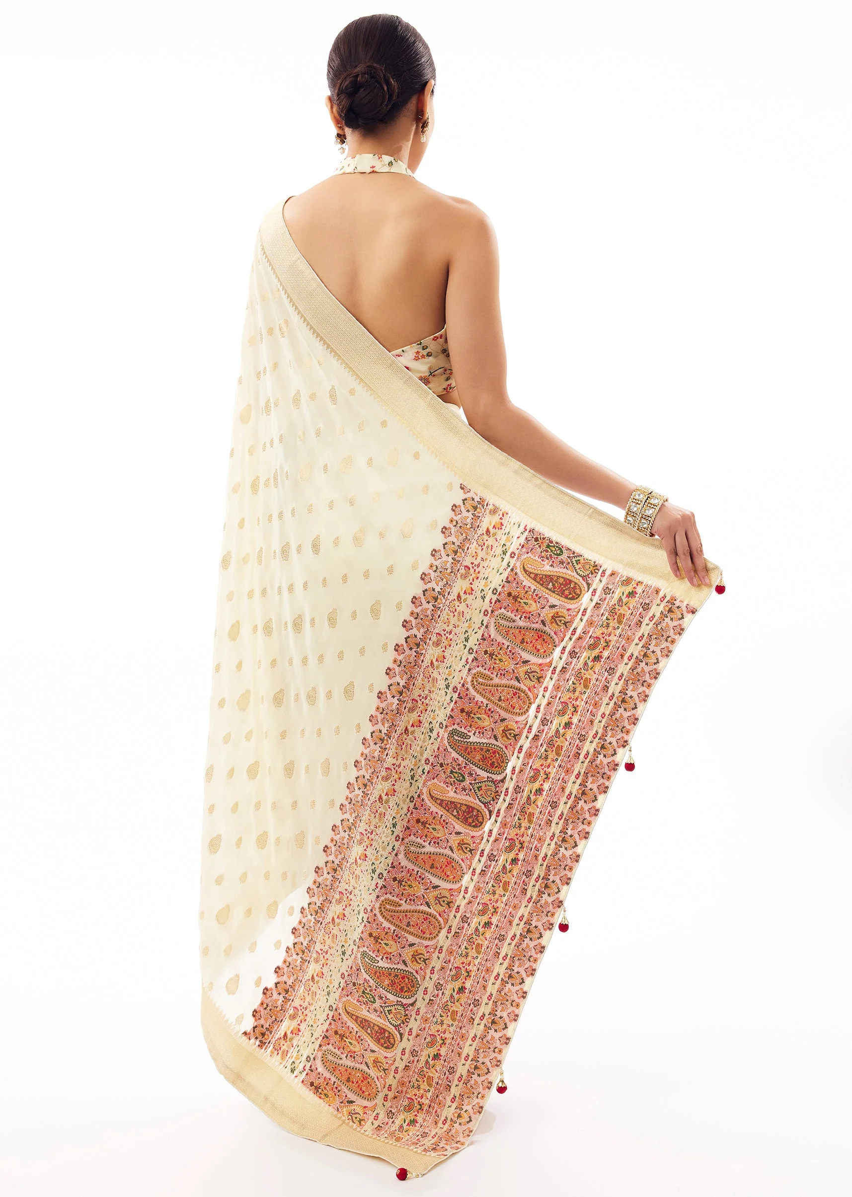 Off-White Dola Silk Woven Saree With Golden Butti And Multicolour Brocade Jaal Pallu - Image 4